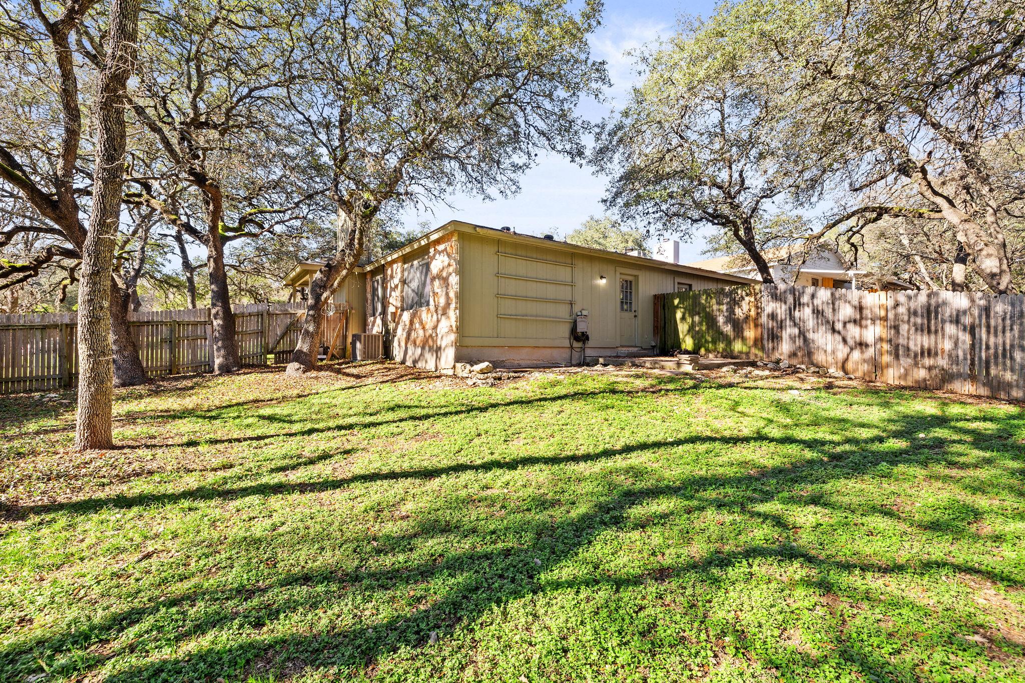 9807 Hundred Oaks Cir # B, Austin, TX 78750