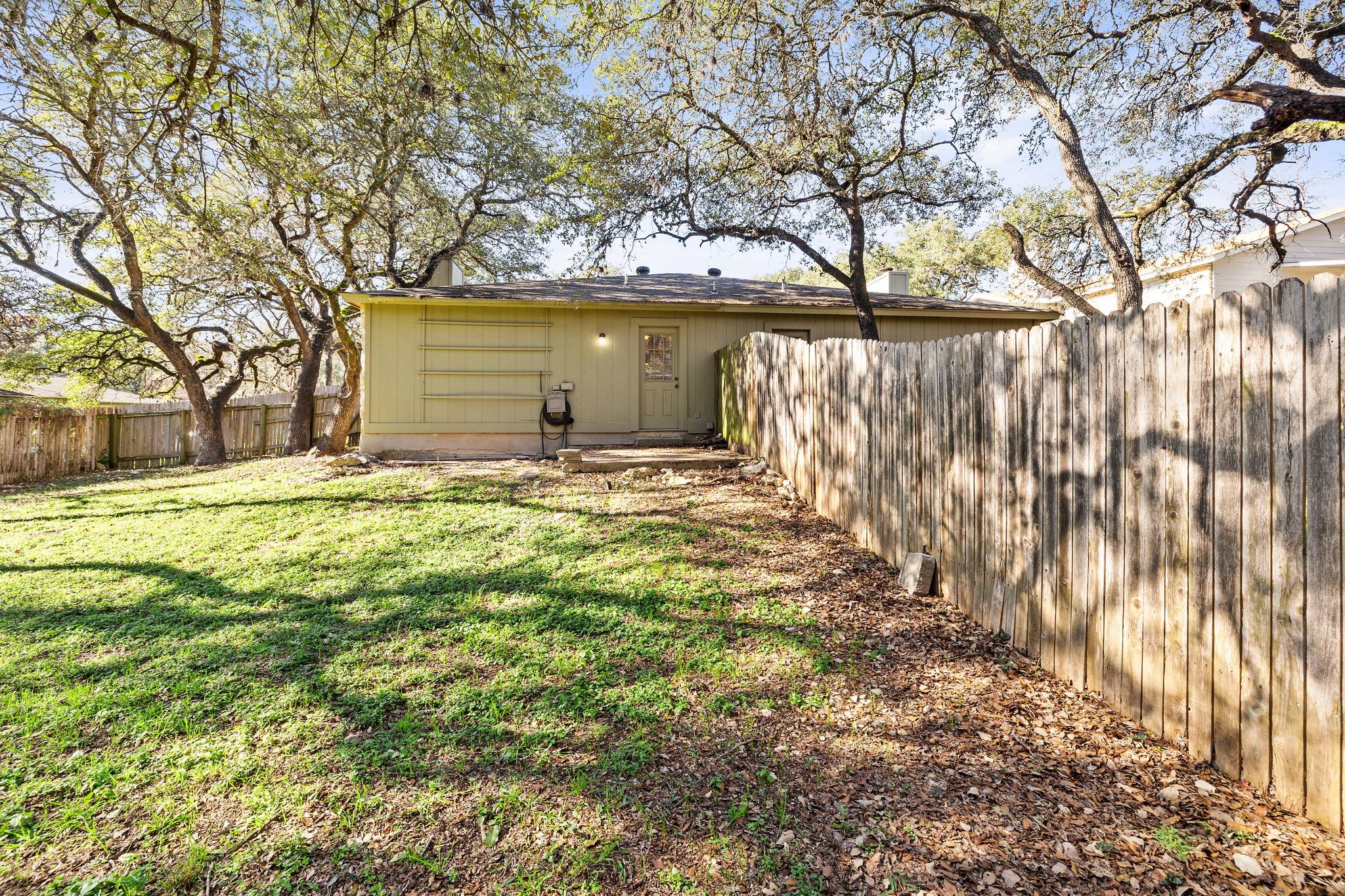 9807 Hundred Oaks Cir # B, Austin, TX 78750