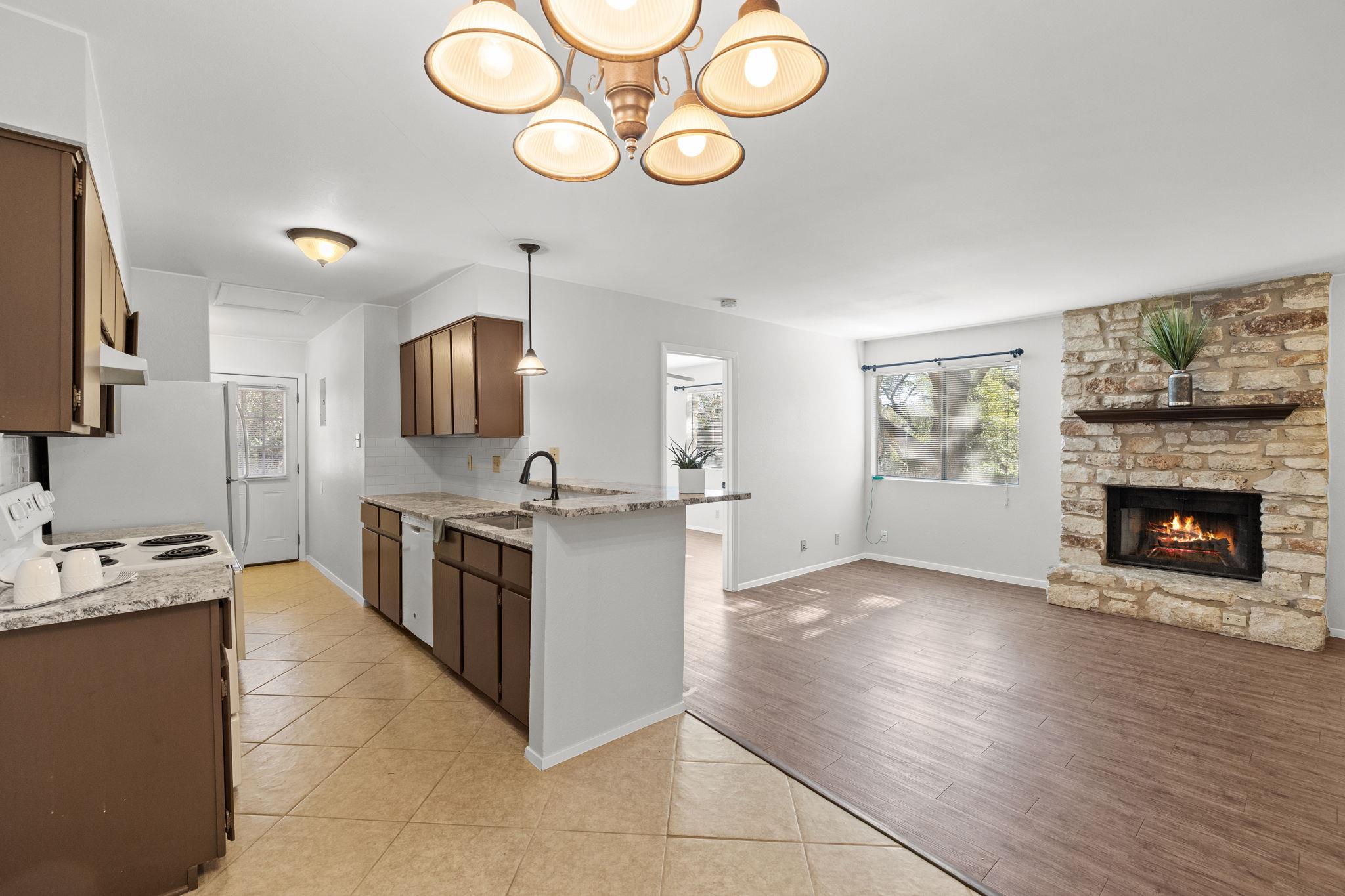 9807 Hundred Oaks Cir # B, Austin, TX 78750