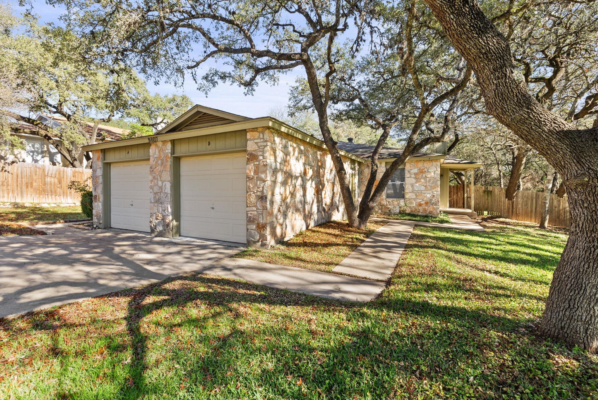 9807 Hundred Oaks Cir # B, Austin, TX 78750
