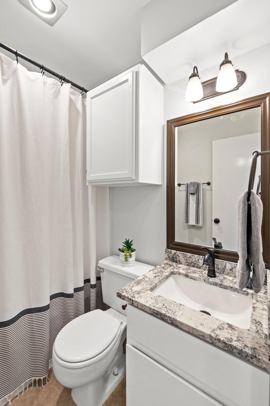 9807 Hundred Oaks Cir # B, Austin, TX 78750