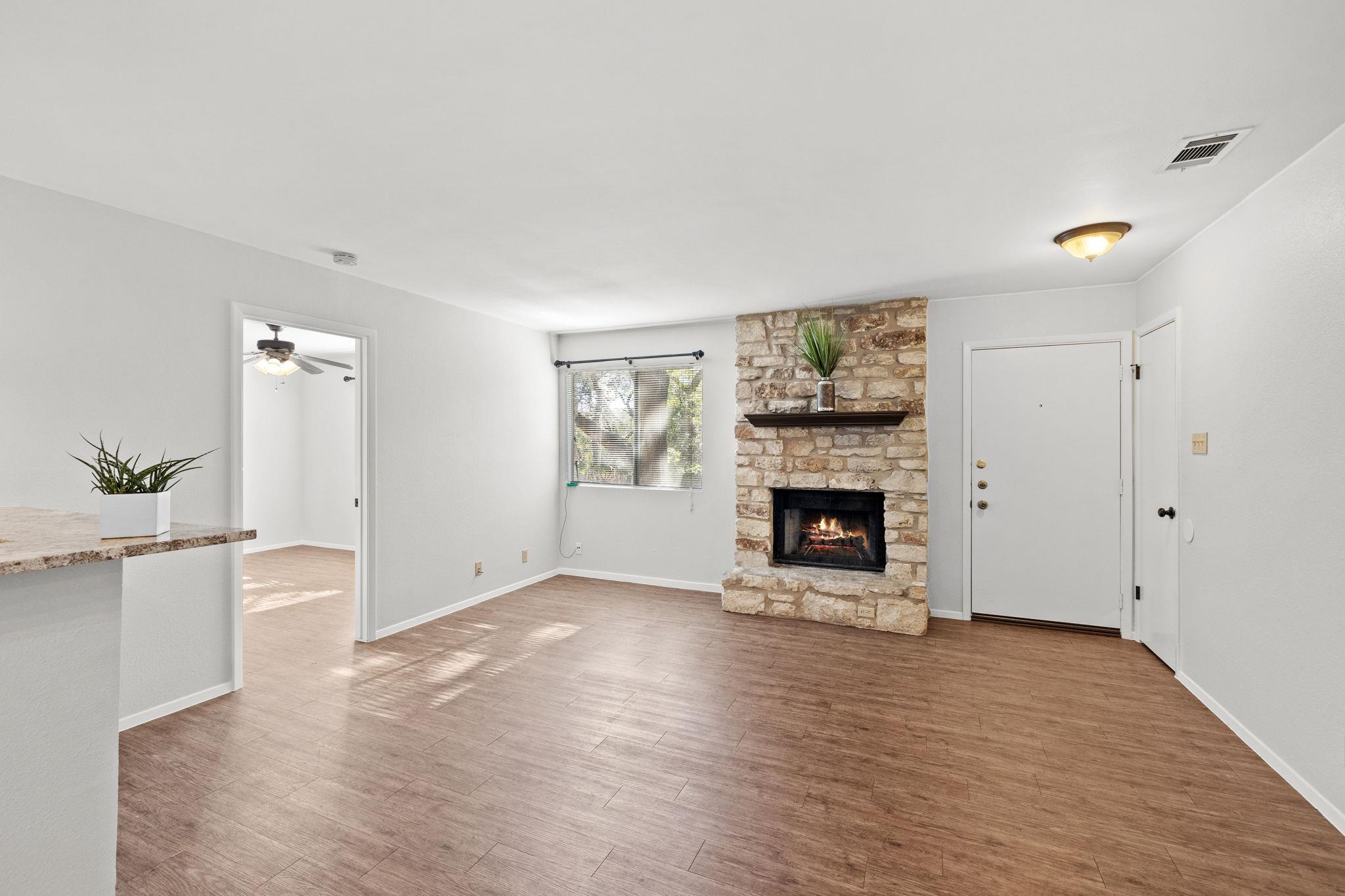 9807 Hundred Oaks Cir # B, Austin, TX 78750