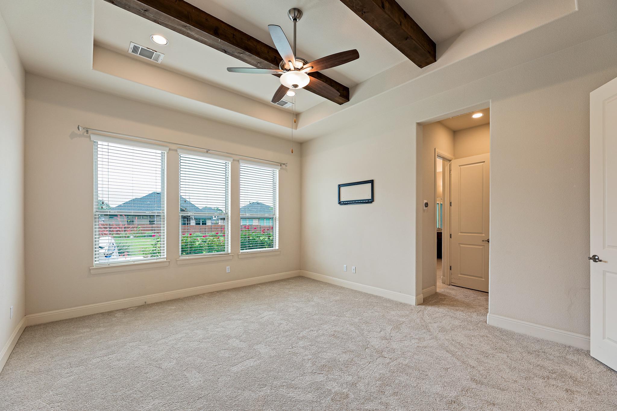 135 Gabriel Vis E, Georgetown, TX 78633