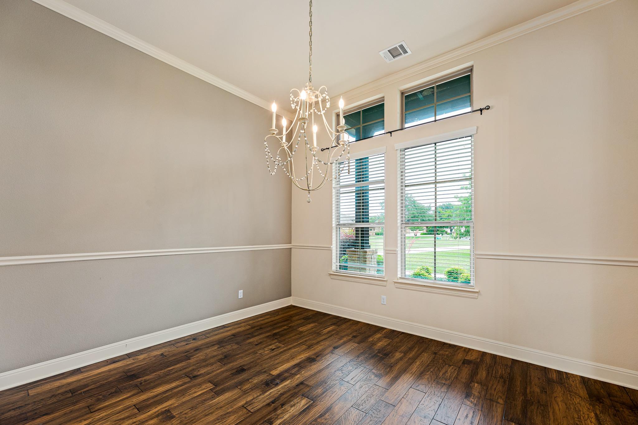135 Gabriel Vis E, Georgetown, TX 78633