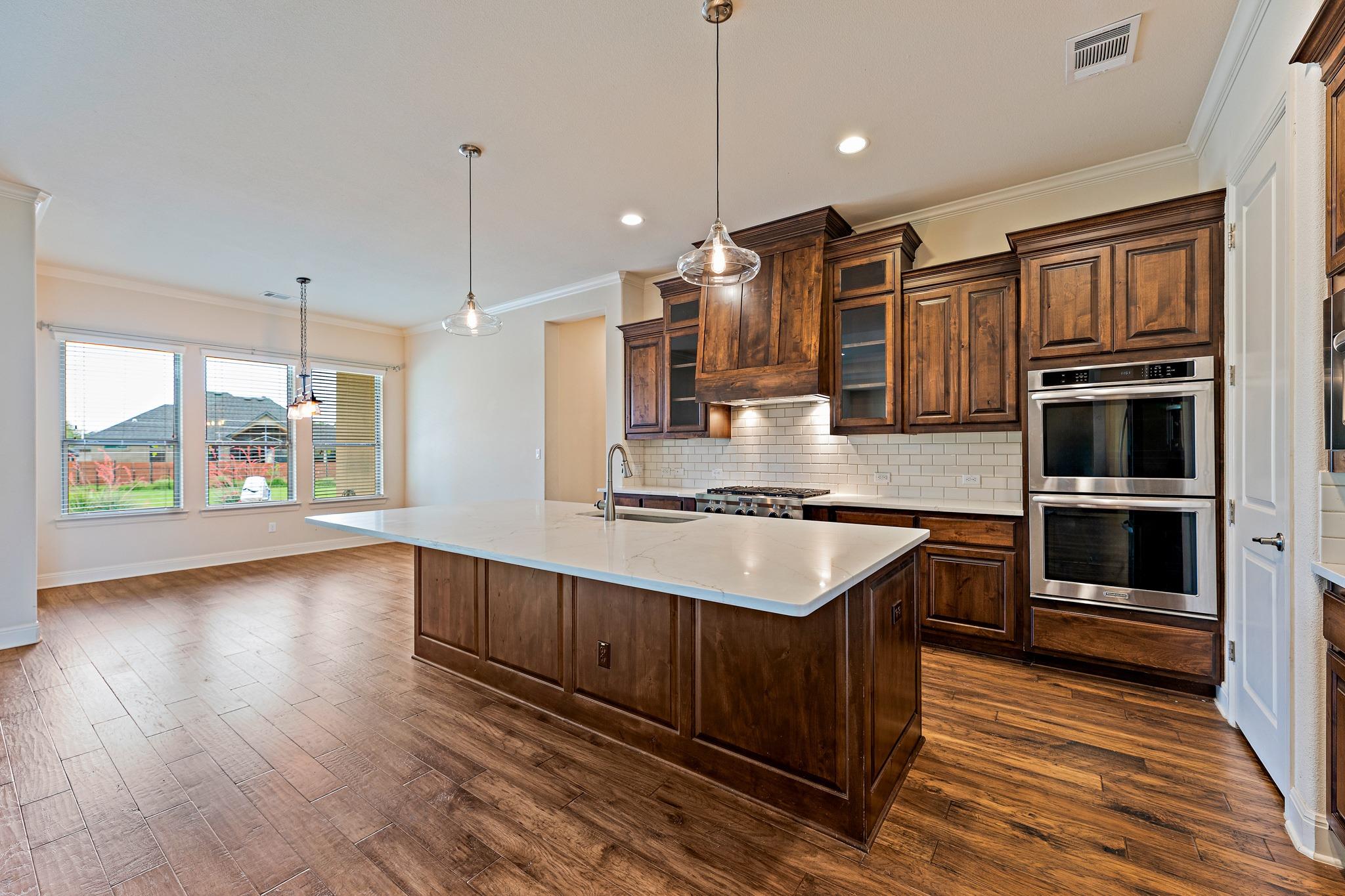 135 Gabriel Vis E, Georgetown, TX 78633