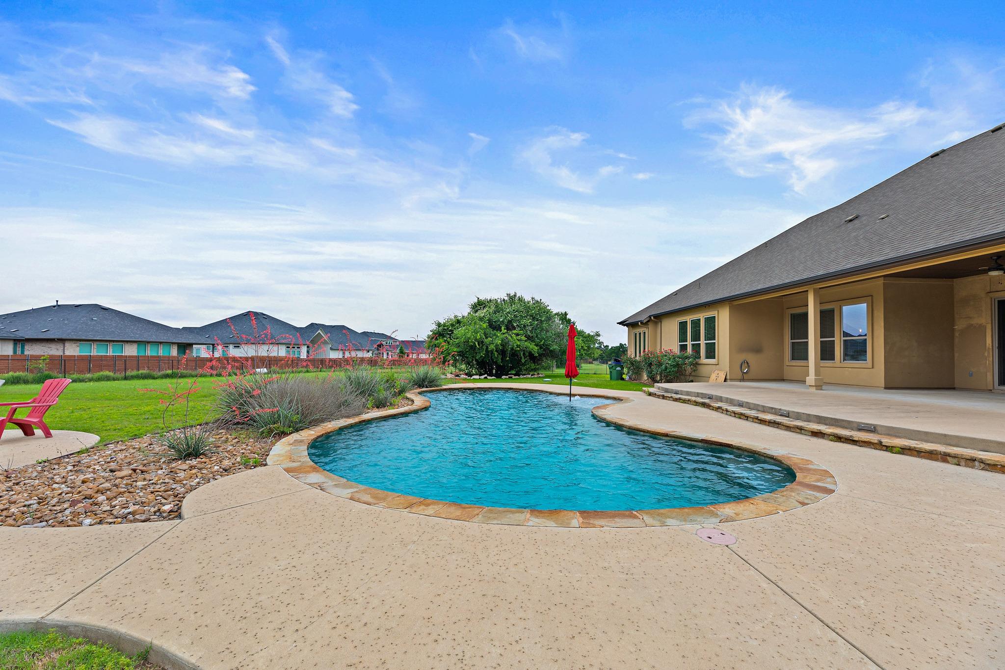 135 Gabriel Vis E, Georgetown, TX 78633