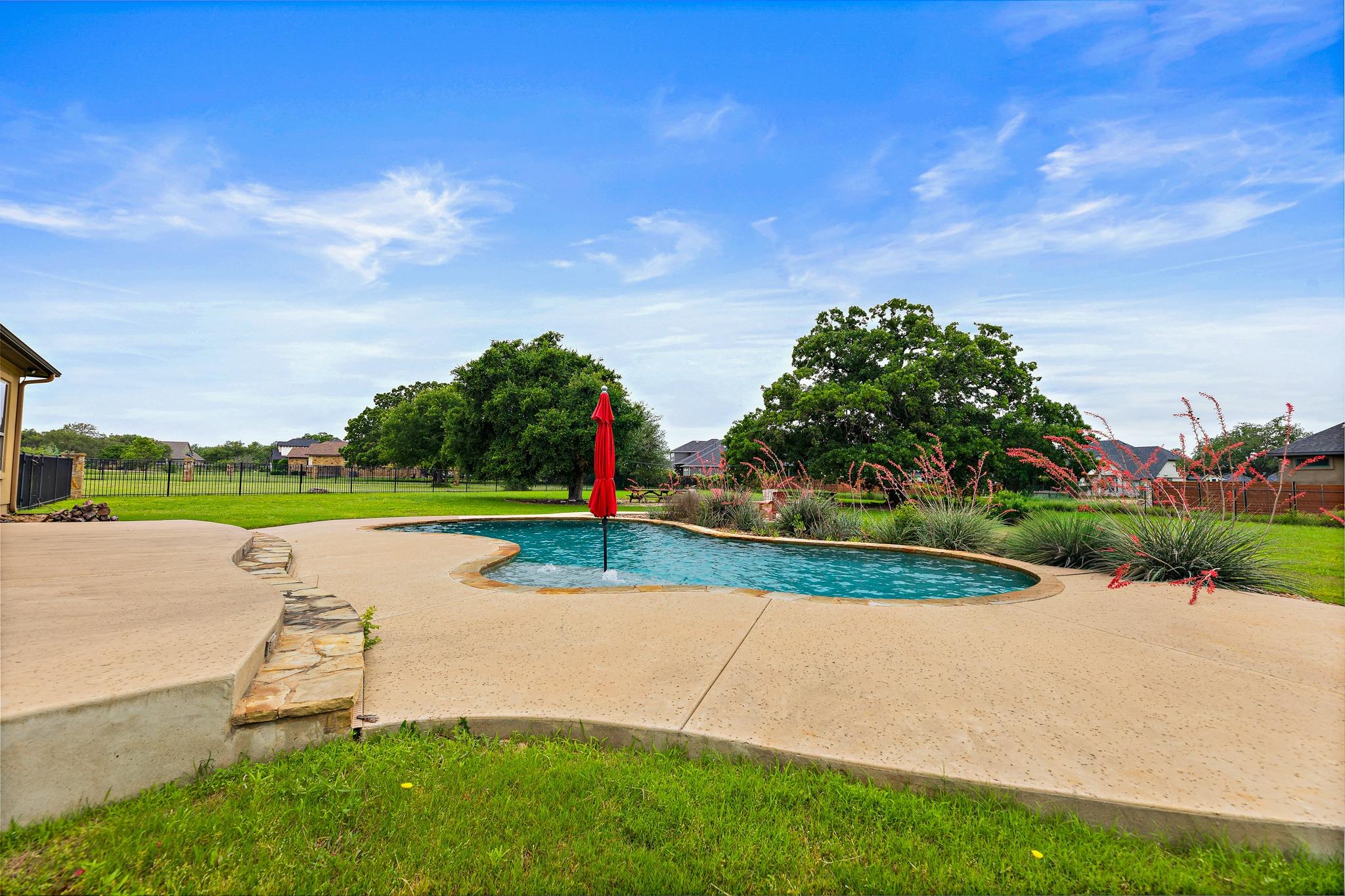 135 Gabriel Vis E, Georgetown, TX 78633