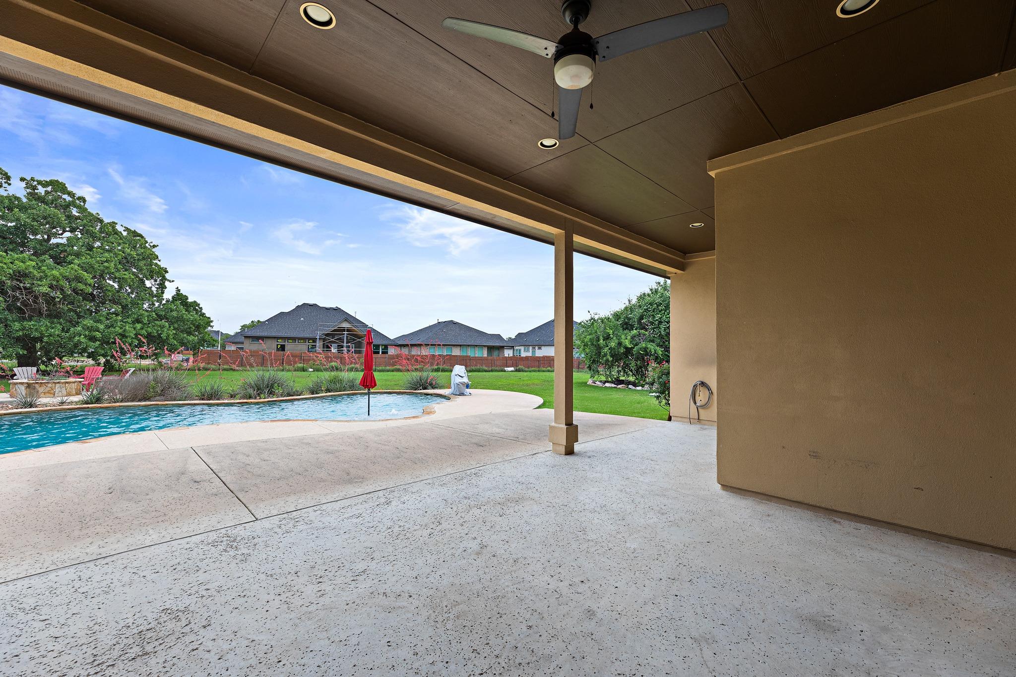 135 Gabriel Vis E, Georgetown, TX 78633