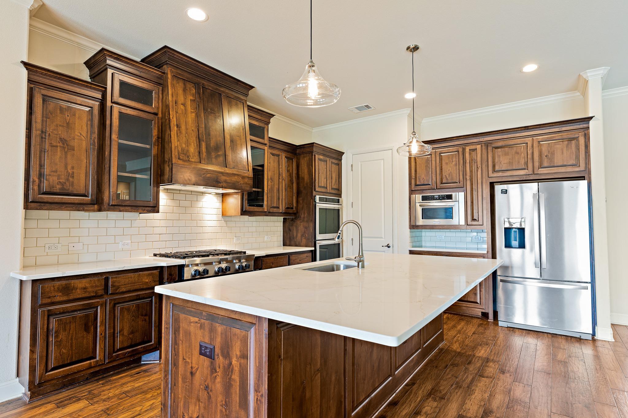 135 Gabriel Vis E, Georgetown, TX 78633