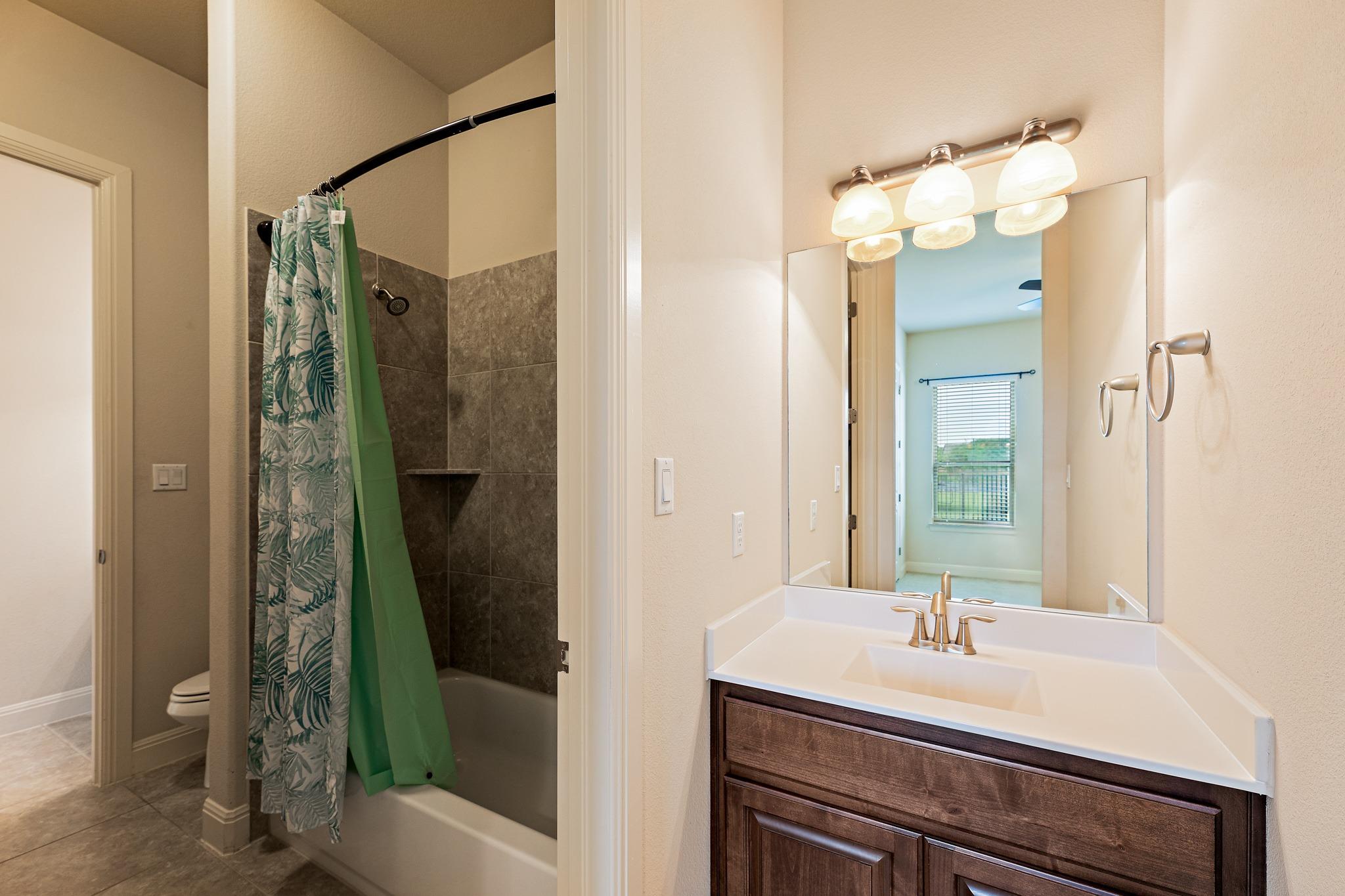 135 Gabriel Vis E, Georgetown, TX 78633