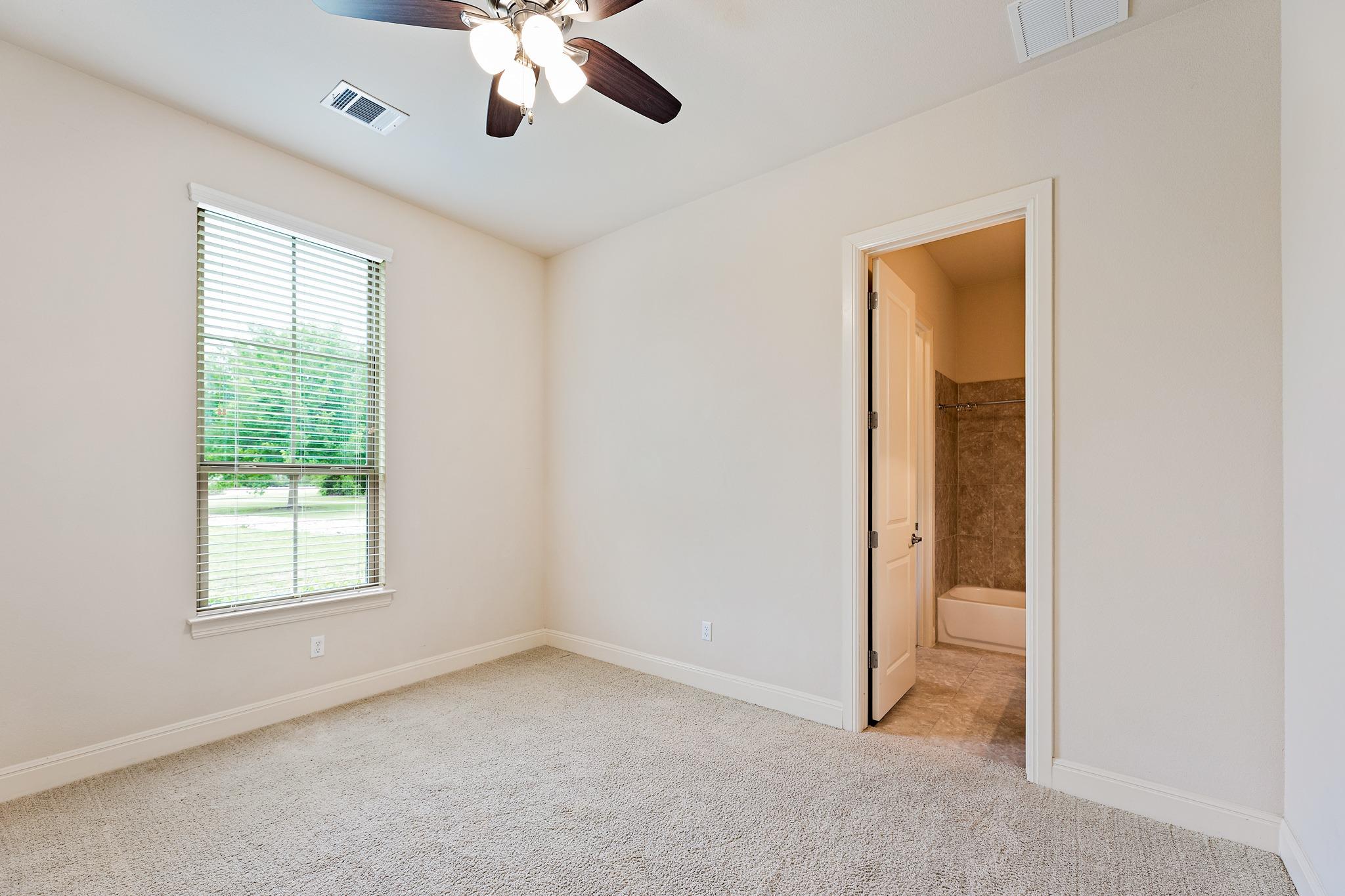135 Gabriel Vis E, Georgetown, TX 78633