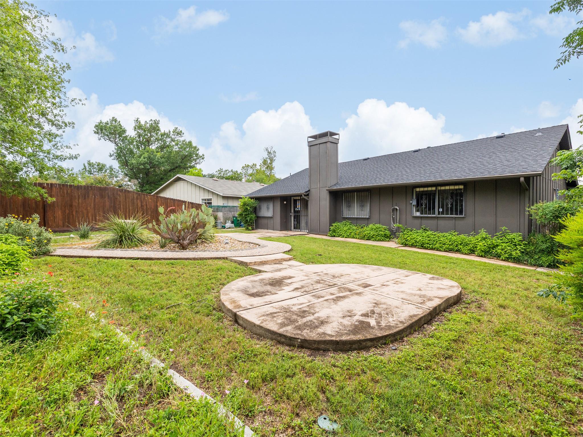 7001 Watchwood Dr, Austin, TX 78745