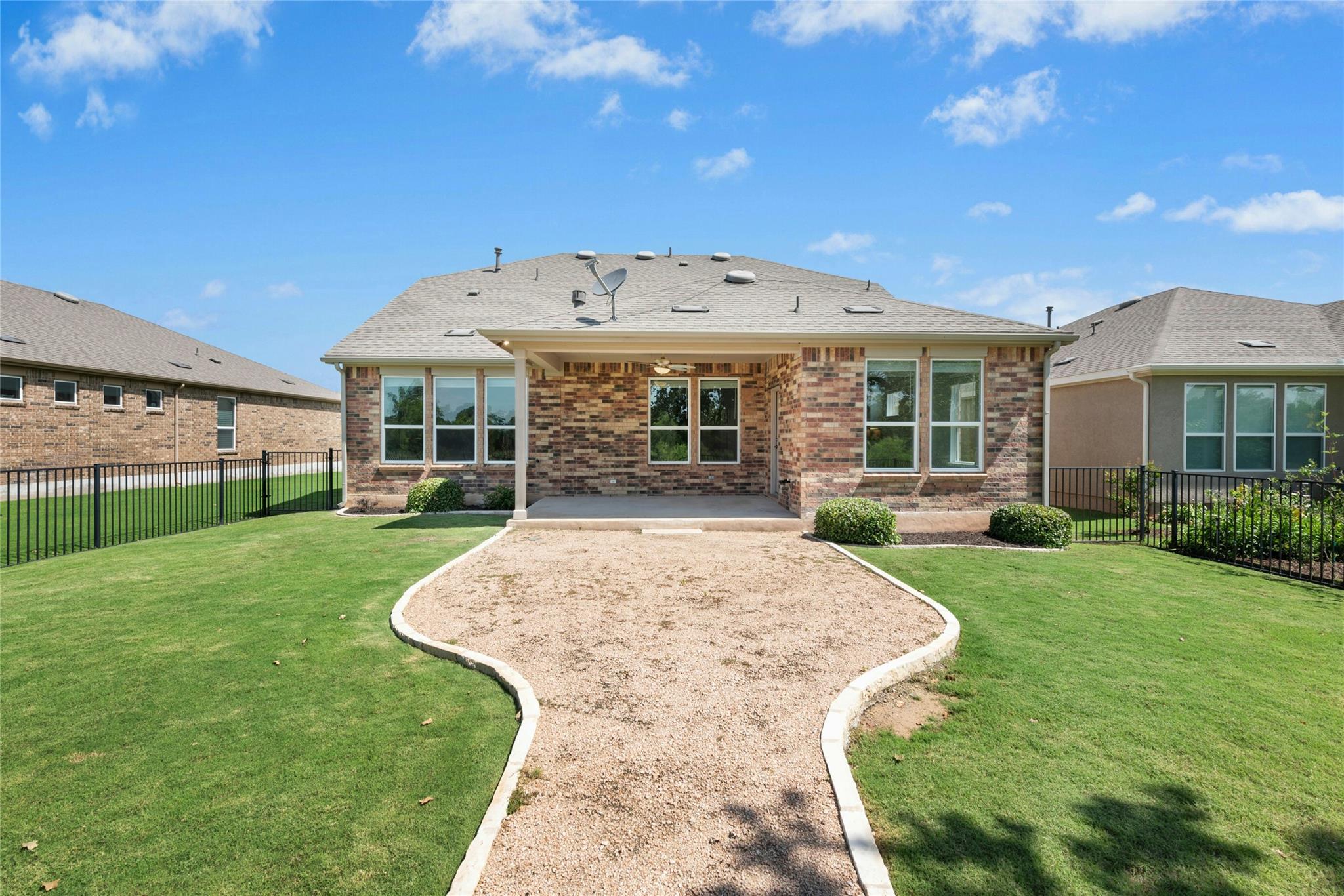 300 Hanging Star Ln, Georgetown, TX 78633