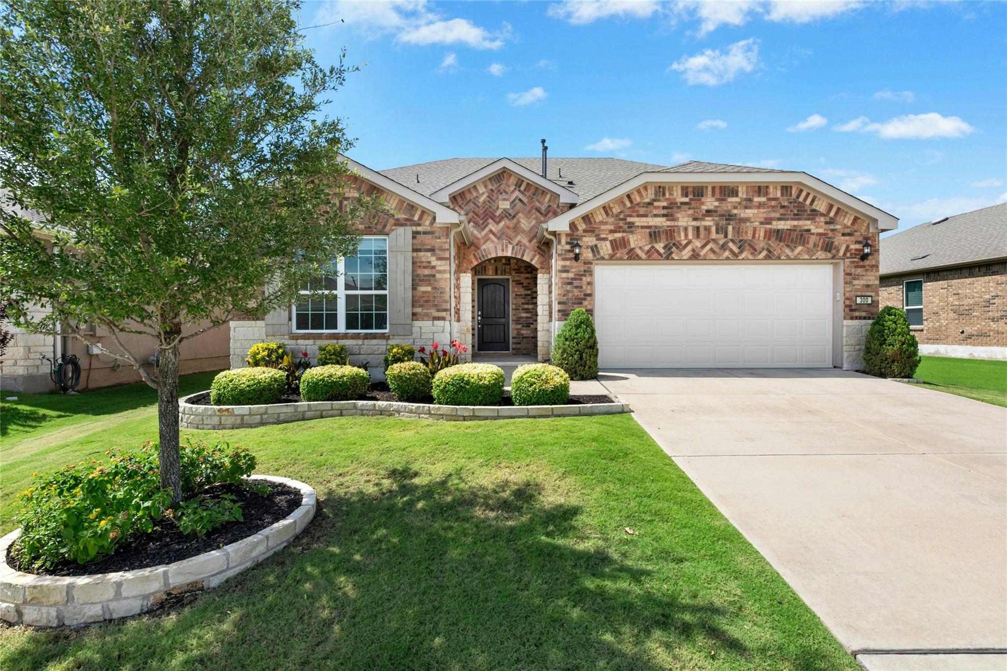 300 Hanging Star Ln, Georgetown, TX 78633