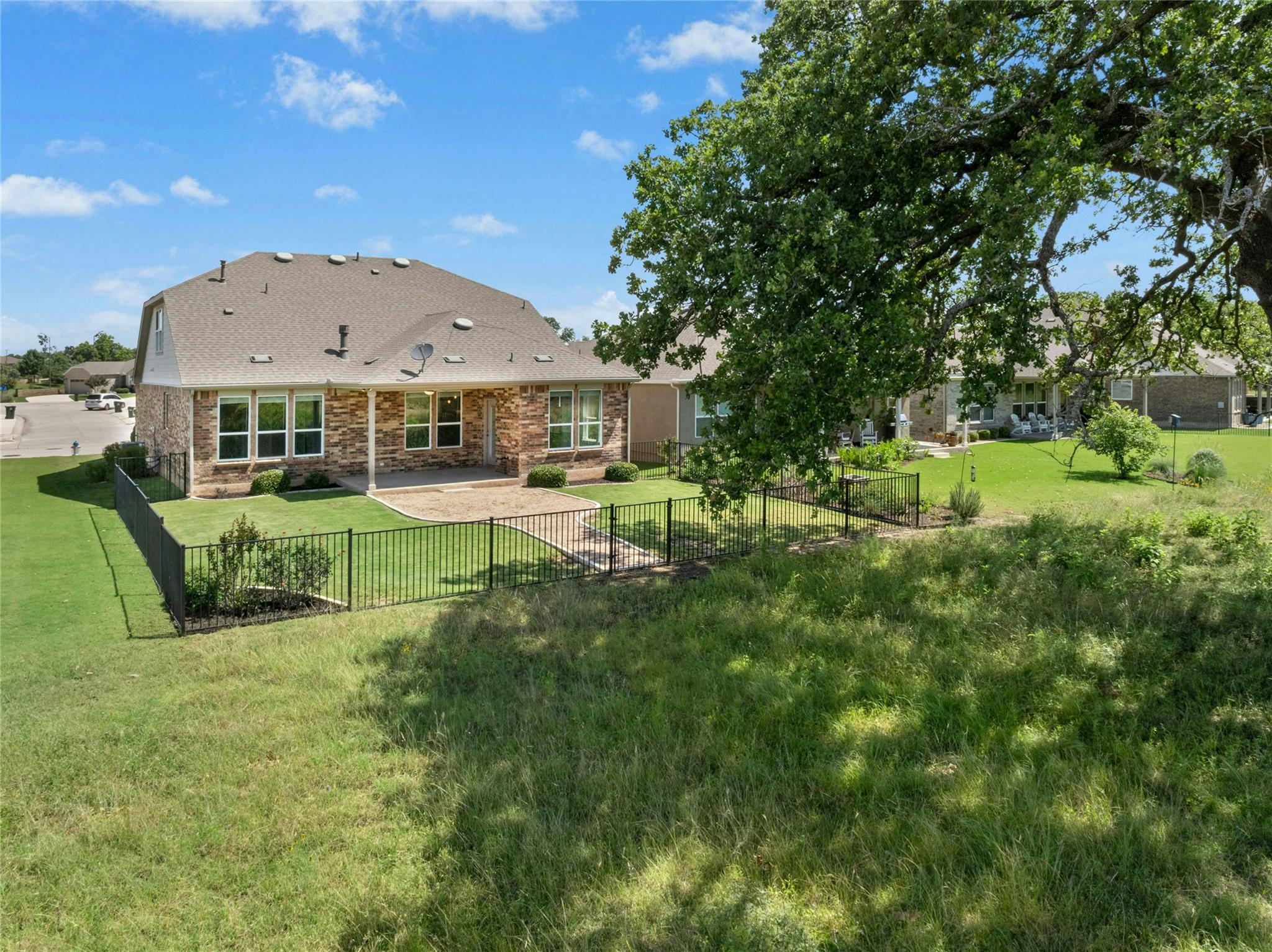 300 Hanging Star Ln, Georgetown, TX 78633