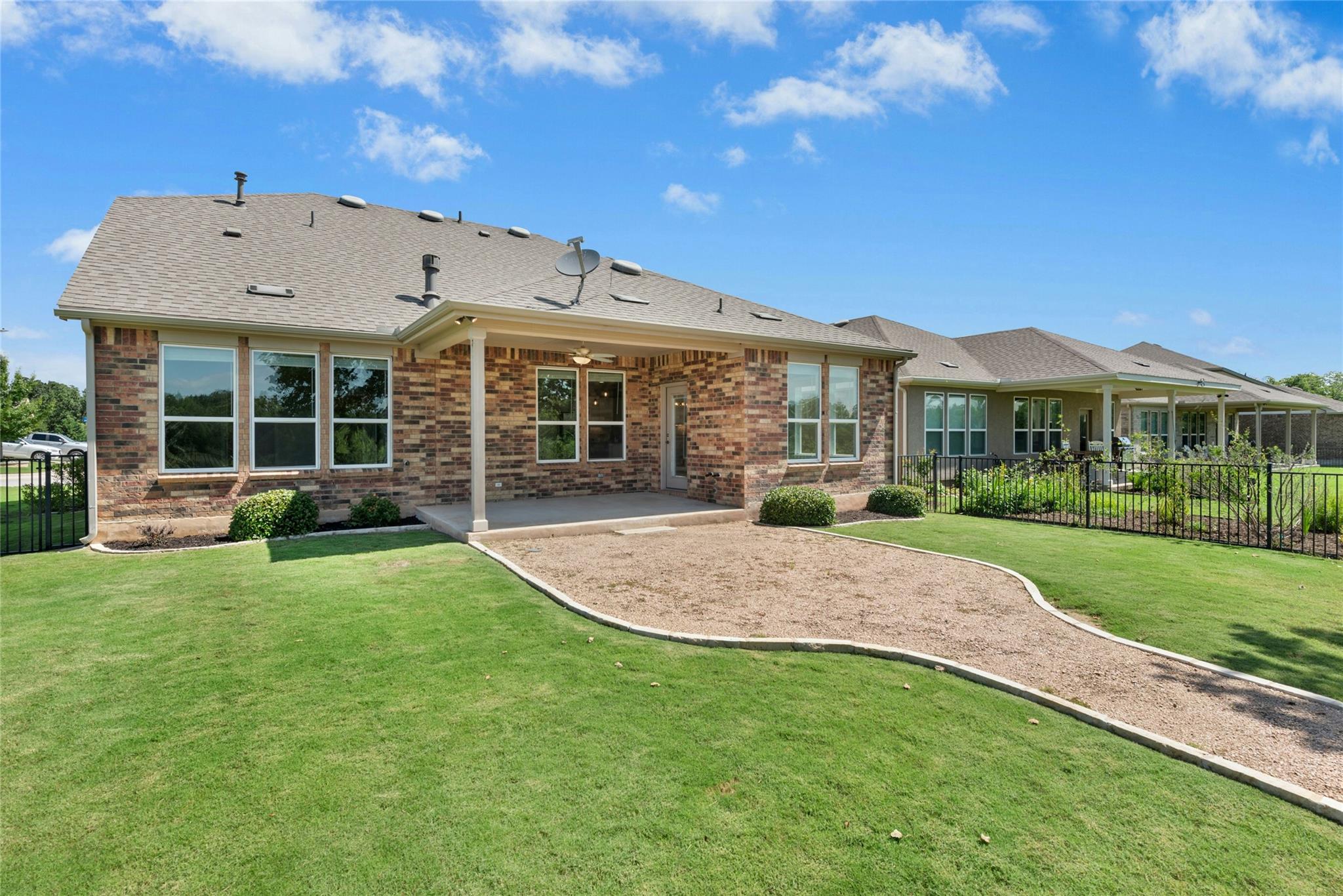 300 Hanging Star Ln, Georgetown, TX 78633