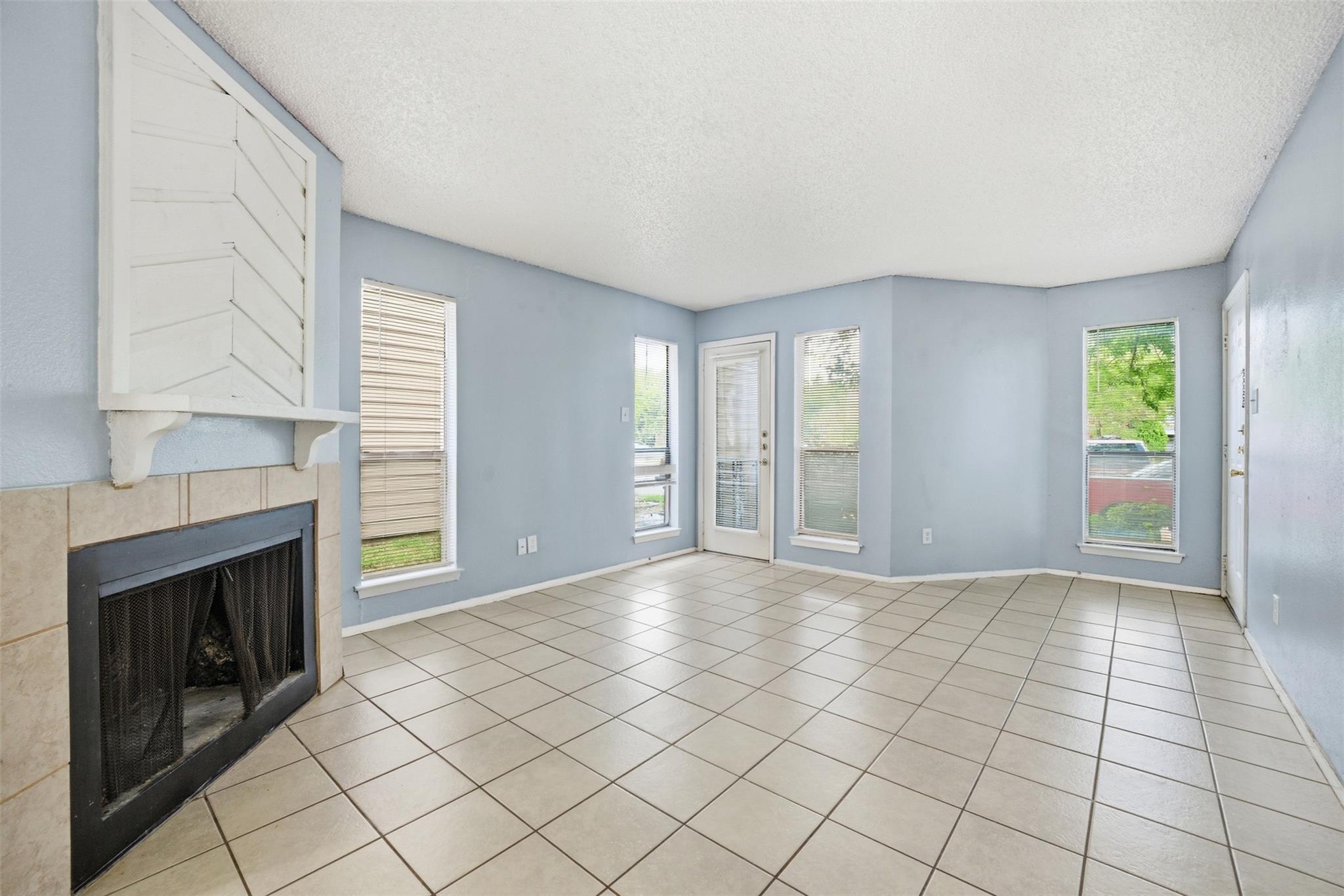 2009 W Loop Loop # A, Austin, TX 78758