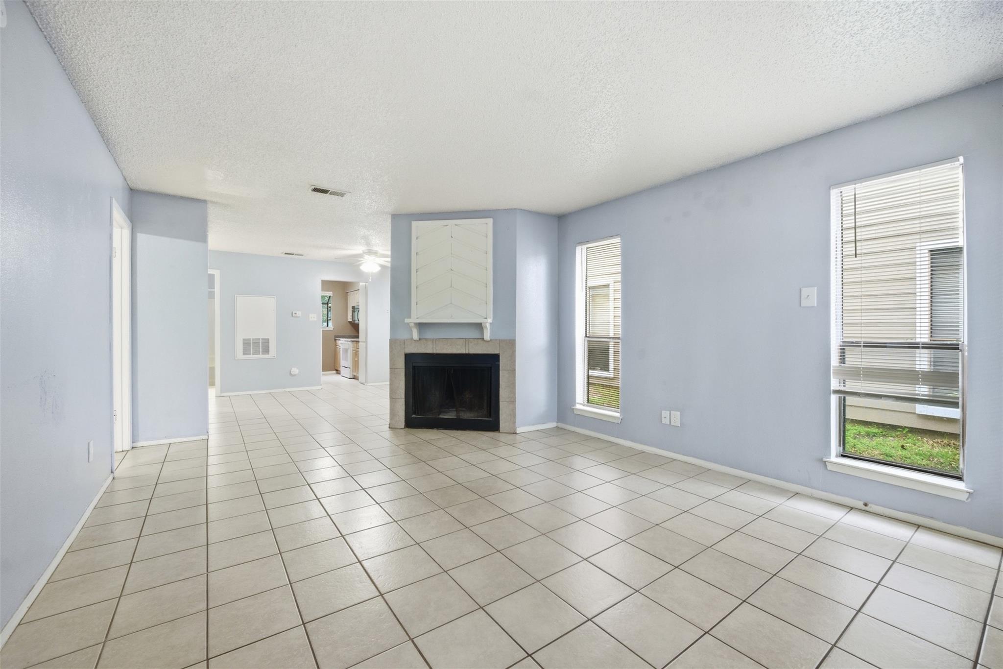 2009 W Loop Loop # A, Austin, TX 78758