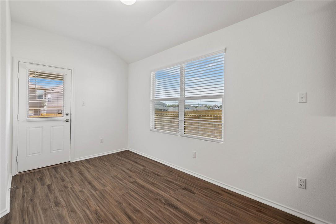132 Josey Wales Dr, Jarrell, TX 76537
