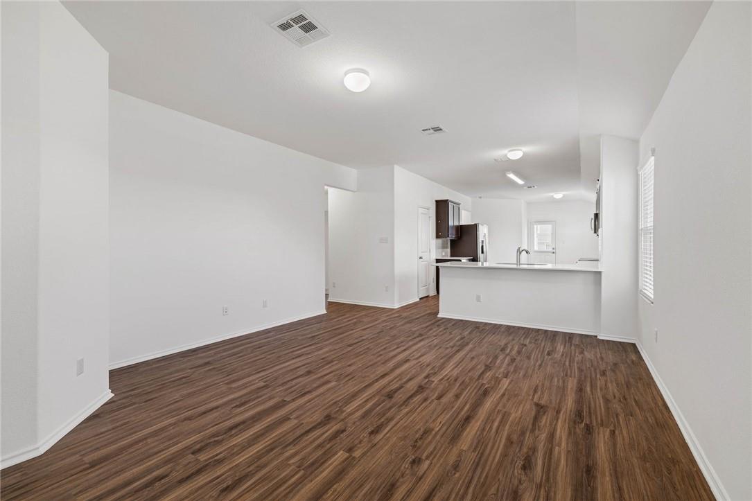 132 Josey Wales Dr, Jarrell, TX 76537