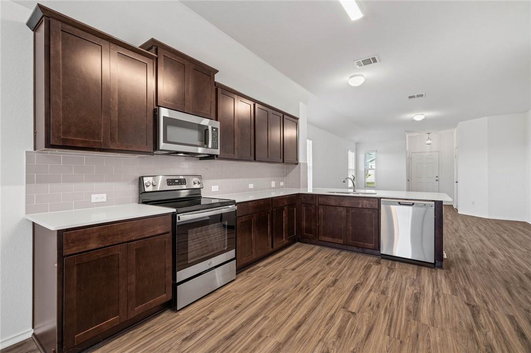 132 Josey Wales Dr, Jarrell, TX 76537