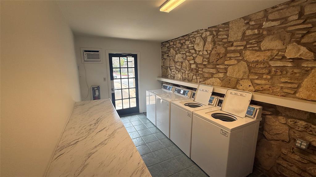 500 E Riverside Dr # 132, Austin, TX 78704