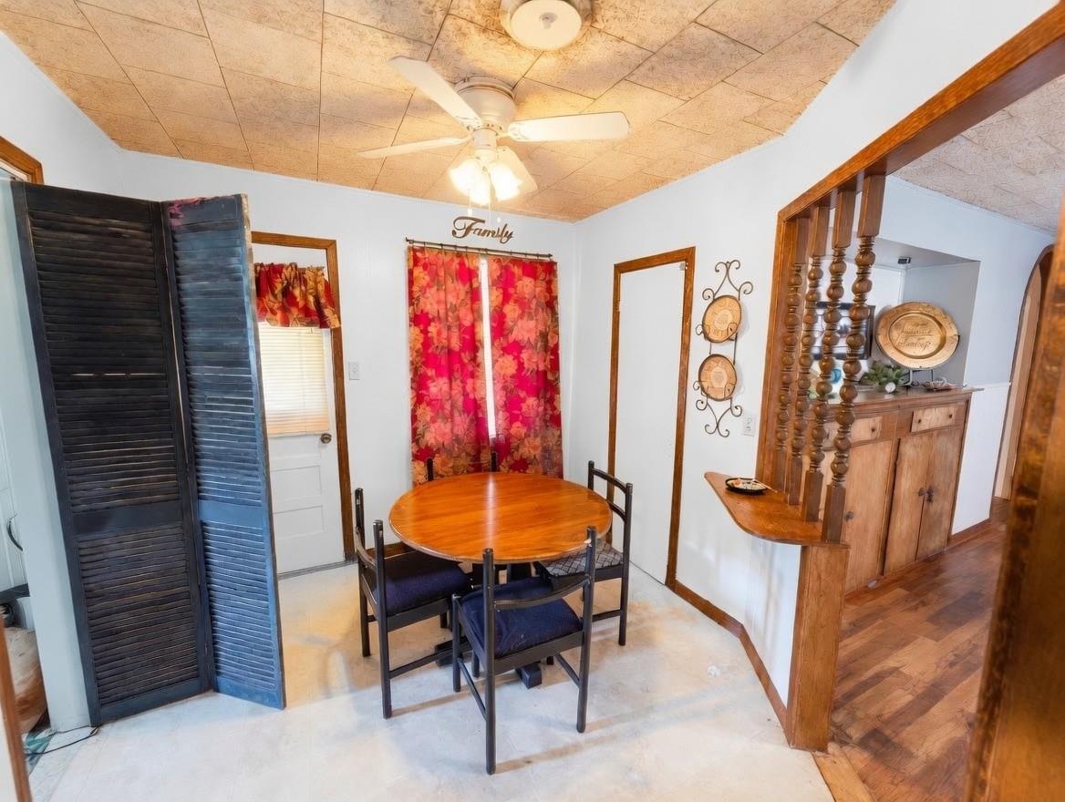 9262 N Highway 77, Lexington, TX 78947