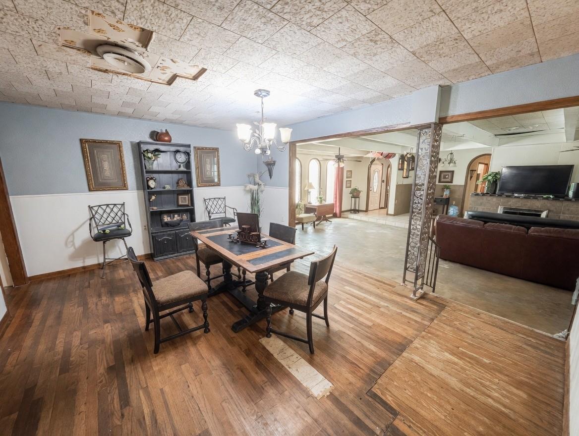 9262 N Highway 77, Lexington, TX 78947