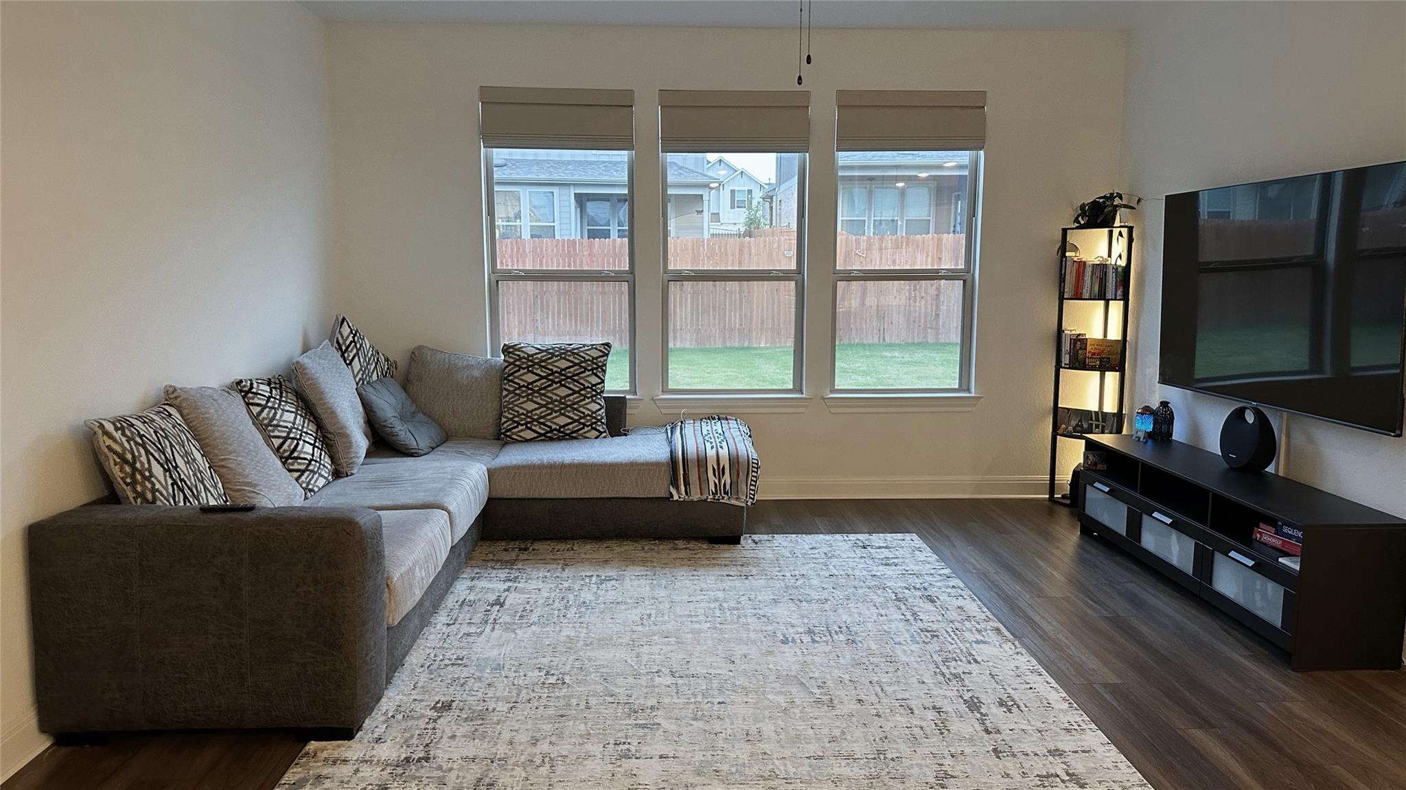 240 Canyoncrest Way, Liberty Hill, TX 78642