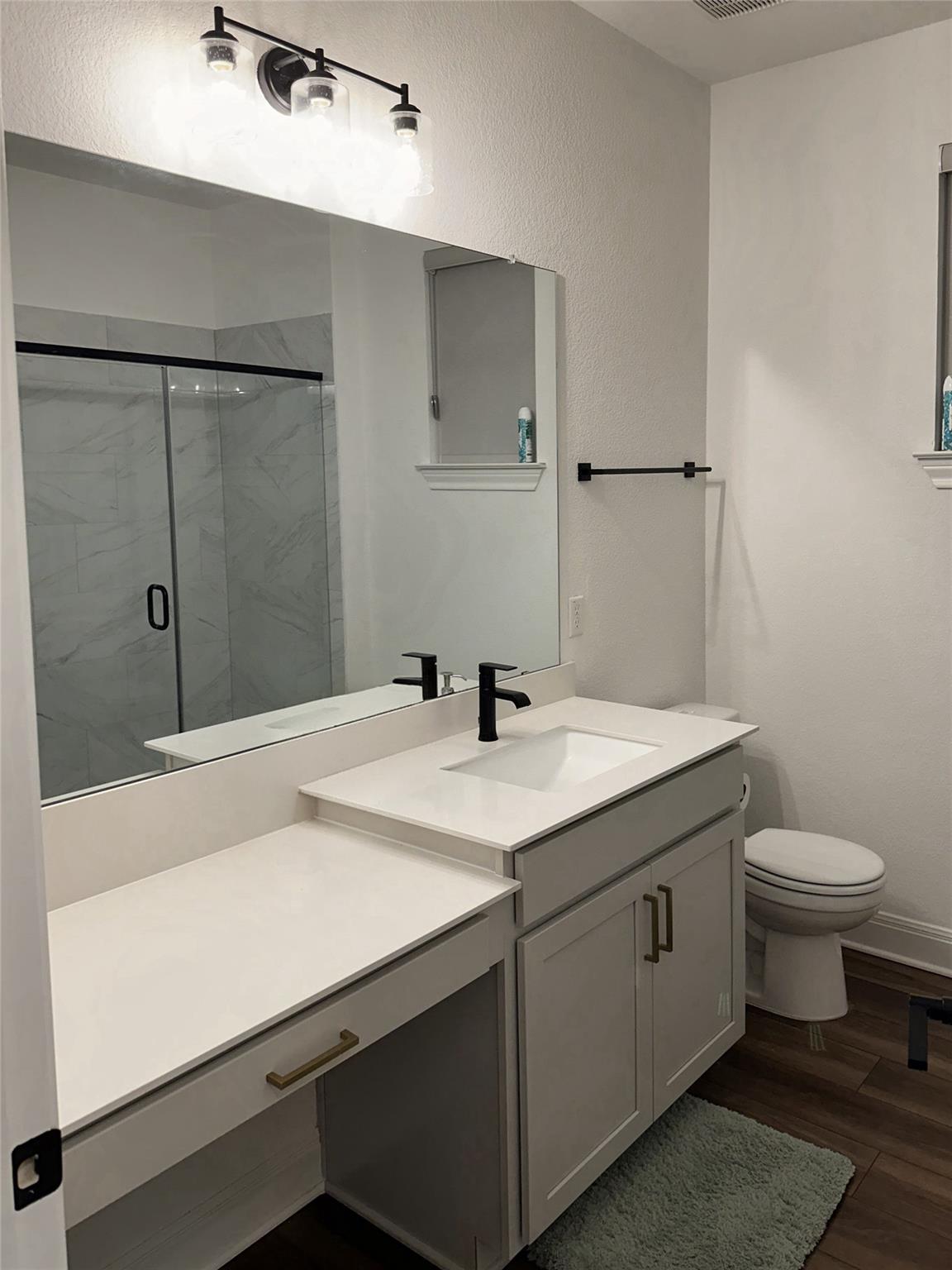 240 Canyoncrest Way, Liberty Hill, TX 78642