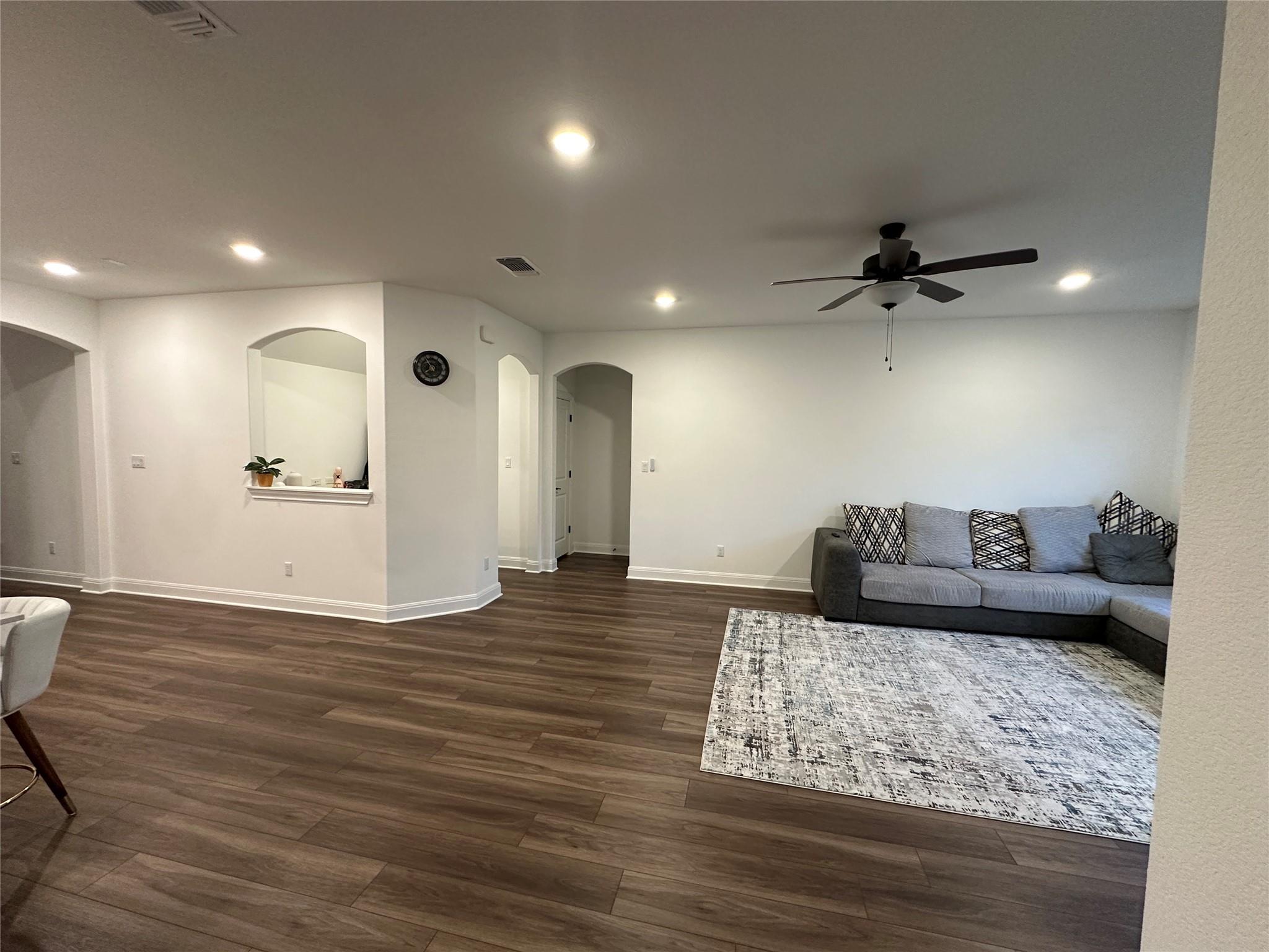 240 Canyoncrest Way, Liberty Hill, TX 78642