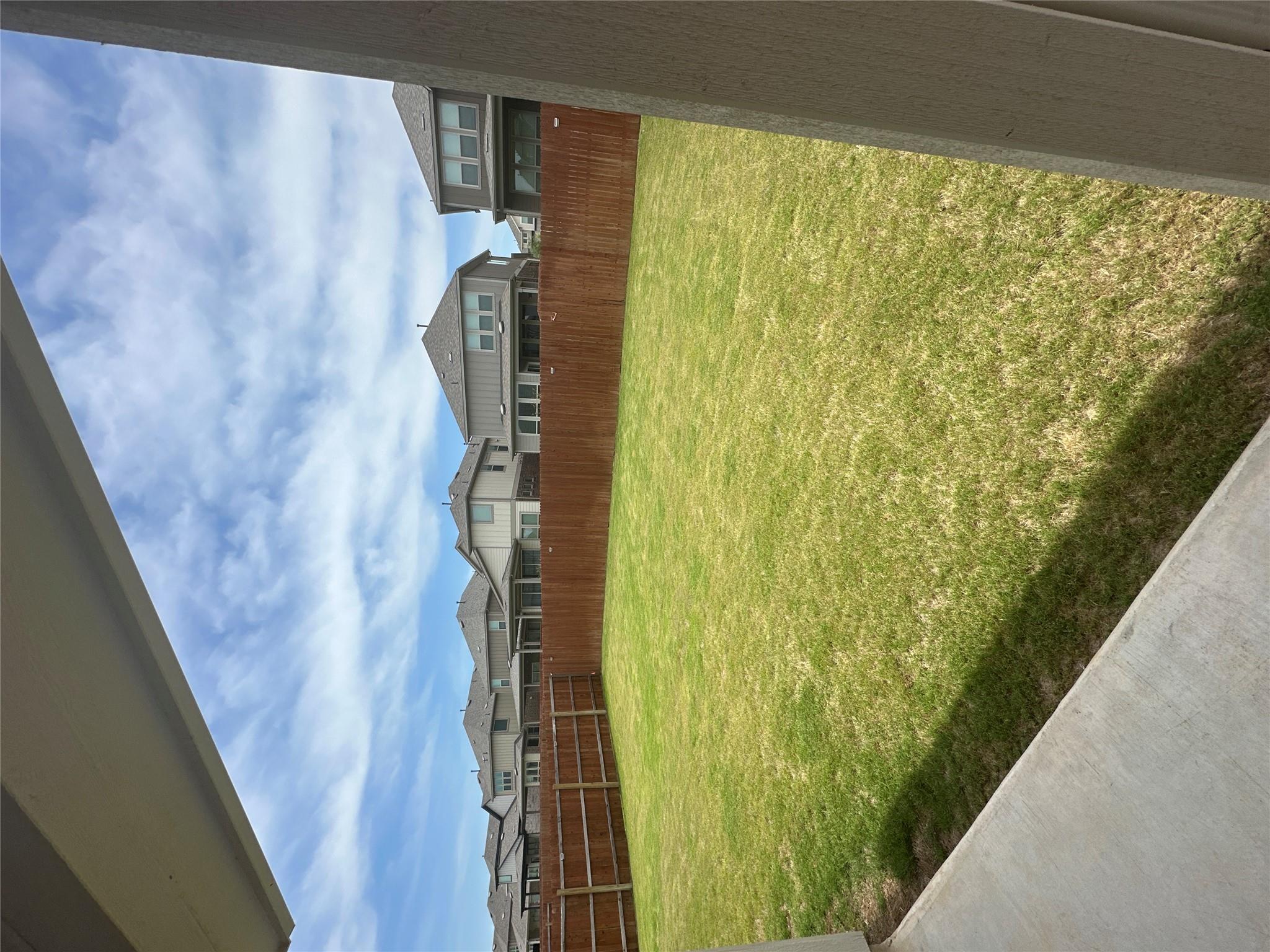240 Canyoncrest Way, Liberty Hill, TX 78642