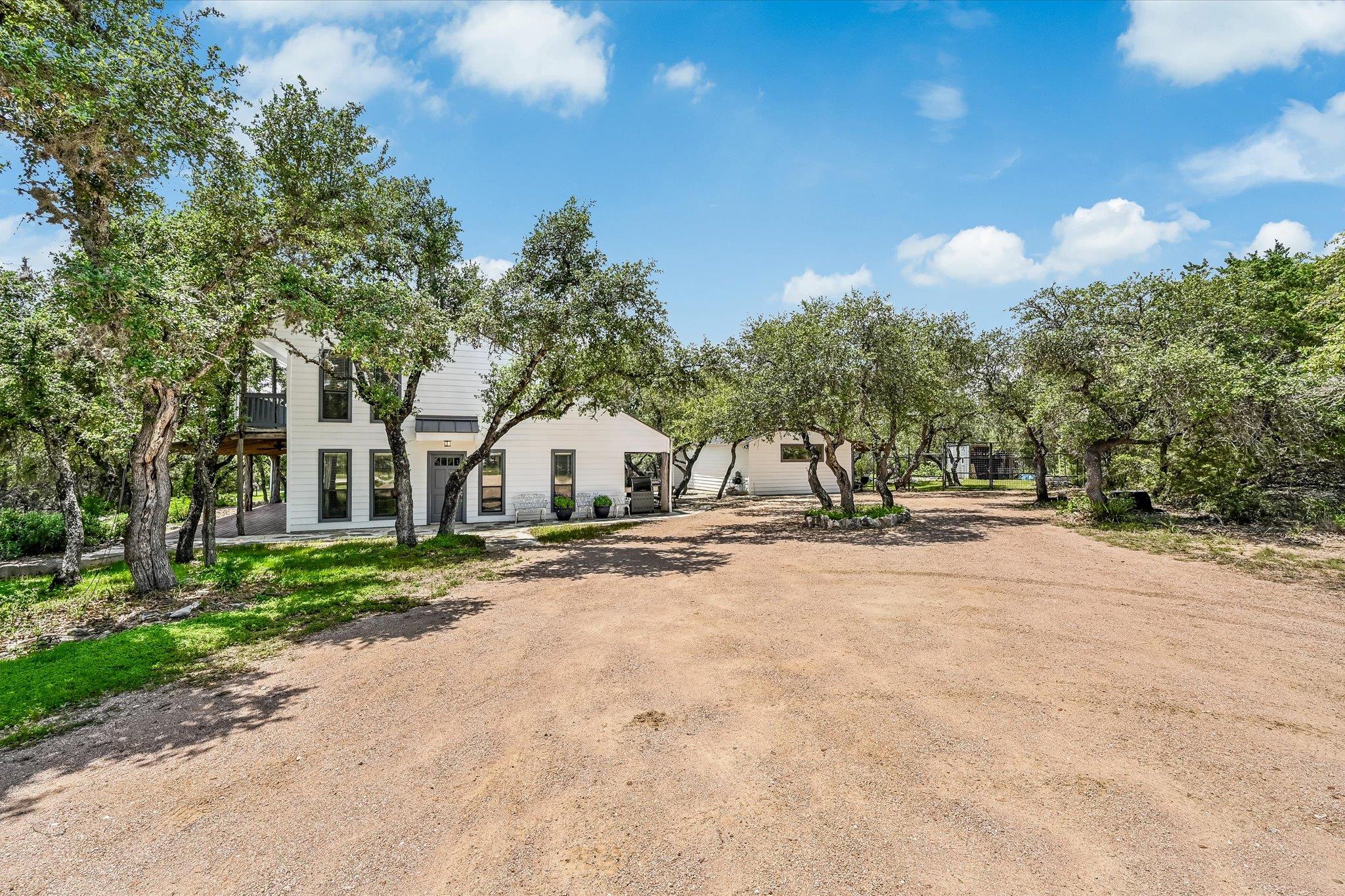 101 Chapparal Dr, Wimberley, TX 78676