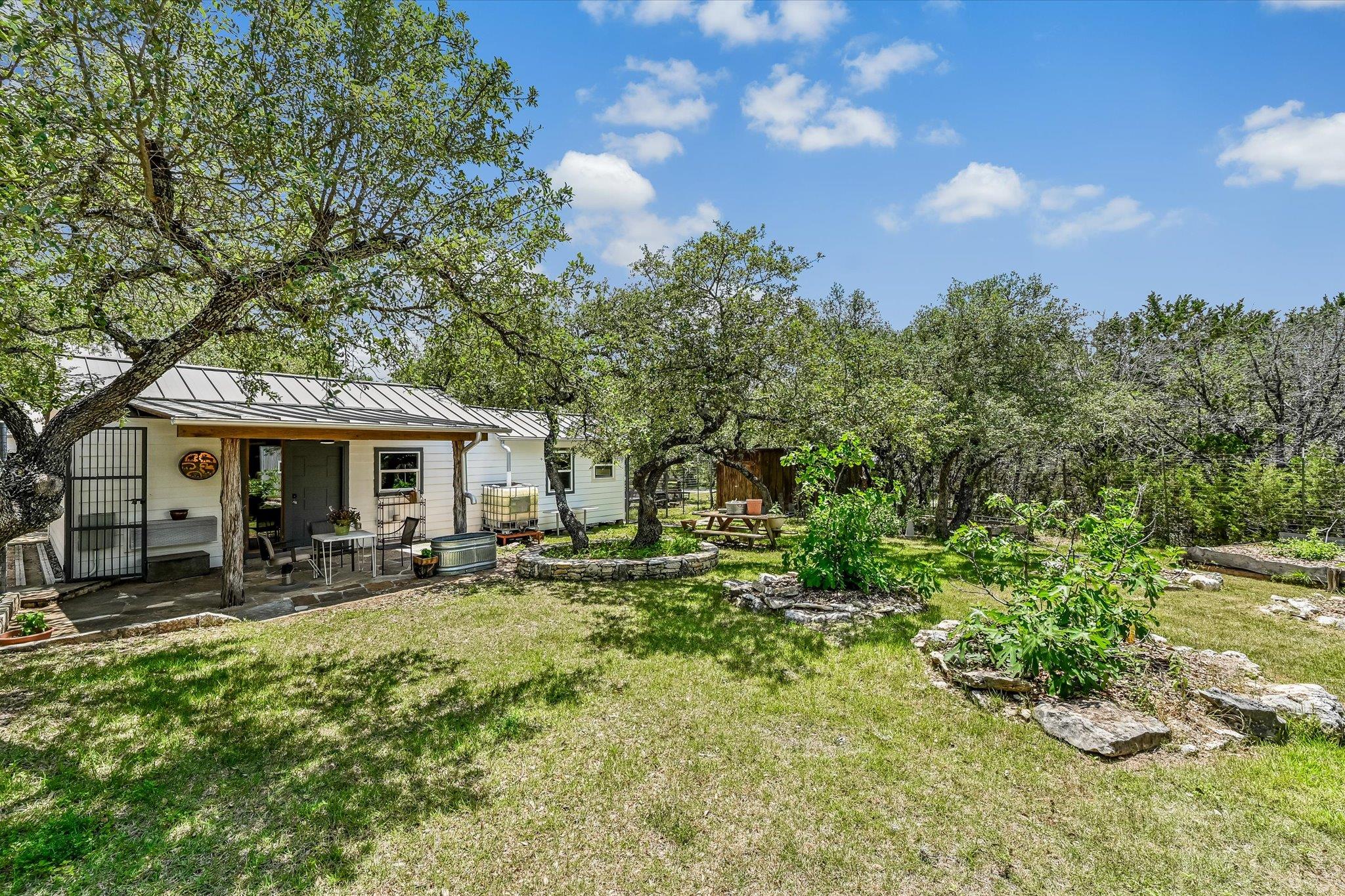 101 Chapparal Dr, Wimberley, TX 78676