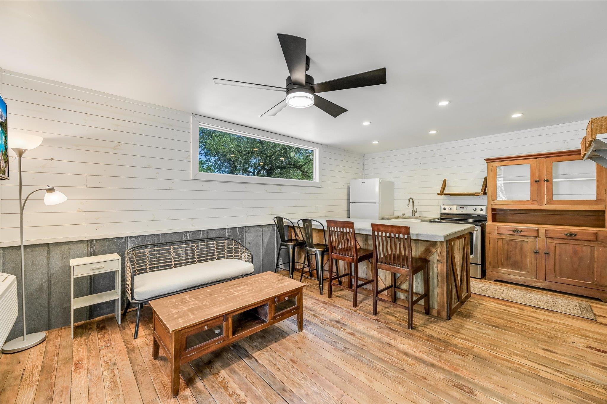 101 Chapparal Dr, Wimberley, TX 78676