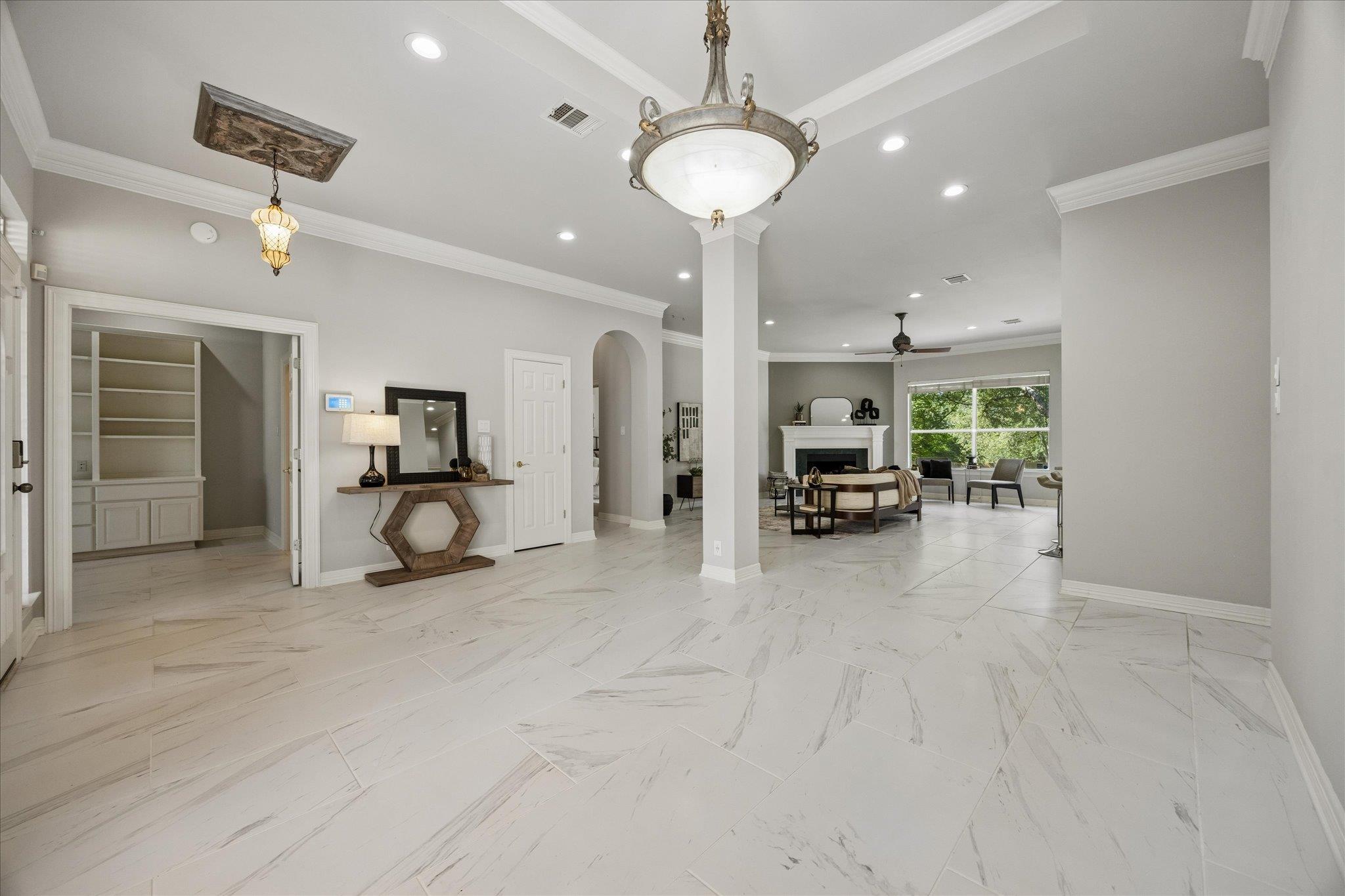 10501 Oak View Dr, Austin, TX 78759