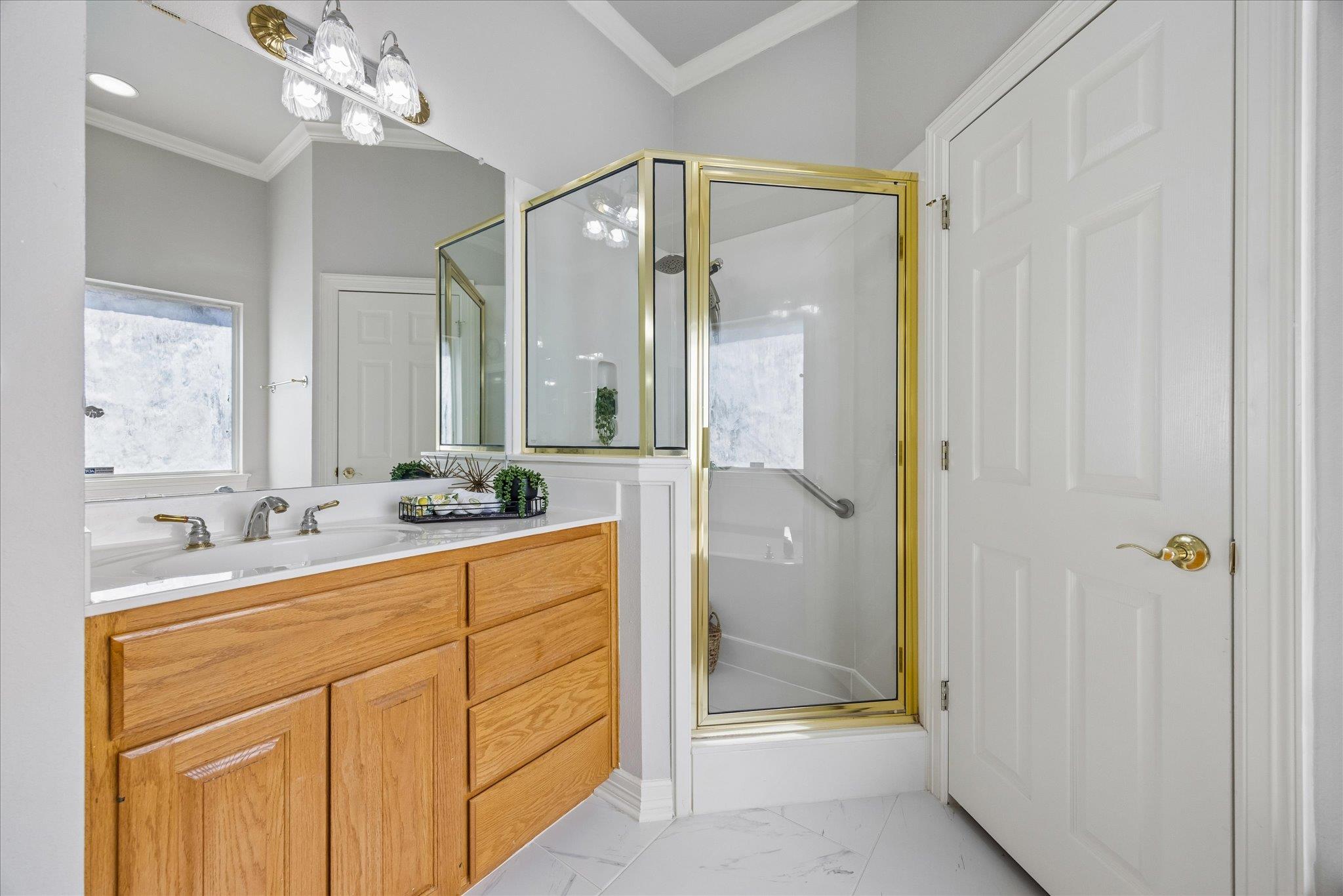 10501 Oak View Dr, Austin, TX 78759
