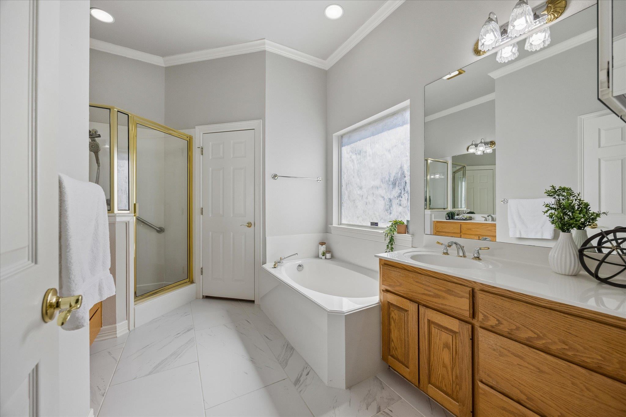10501 Oak View Dr, Austin, TX 78759