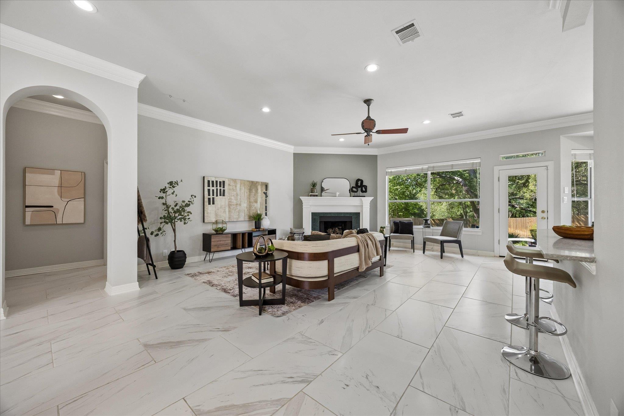 10501 Oak View Dr, Austin, TX 78759