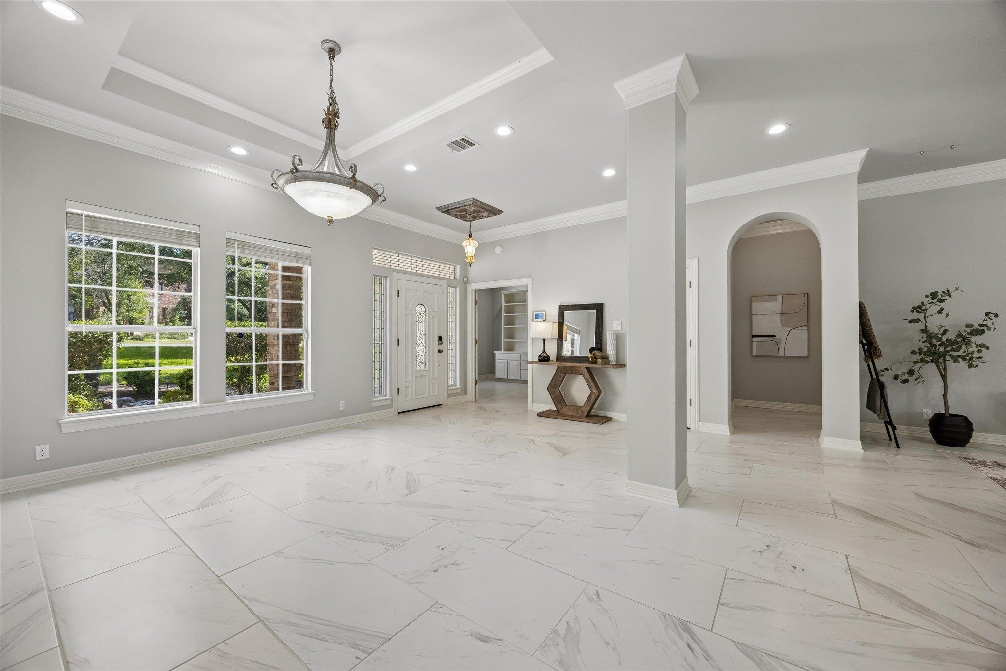 10501 Oak View Dr, Austin, TX 78759