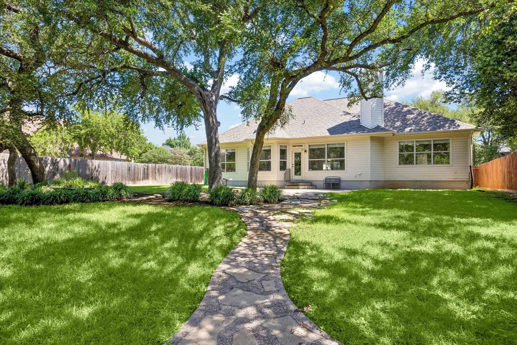 10501 Oak View Dr, Austin, TX 78759
