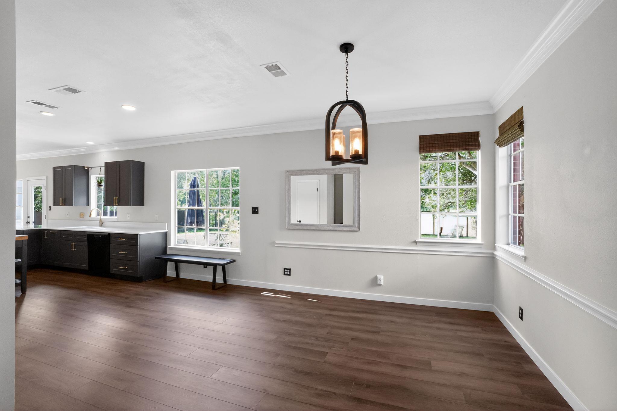 8113 Willet Trl, Austin, TX 78745