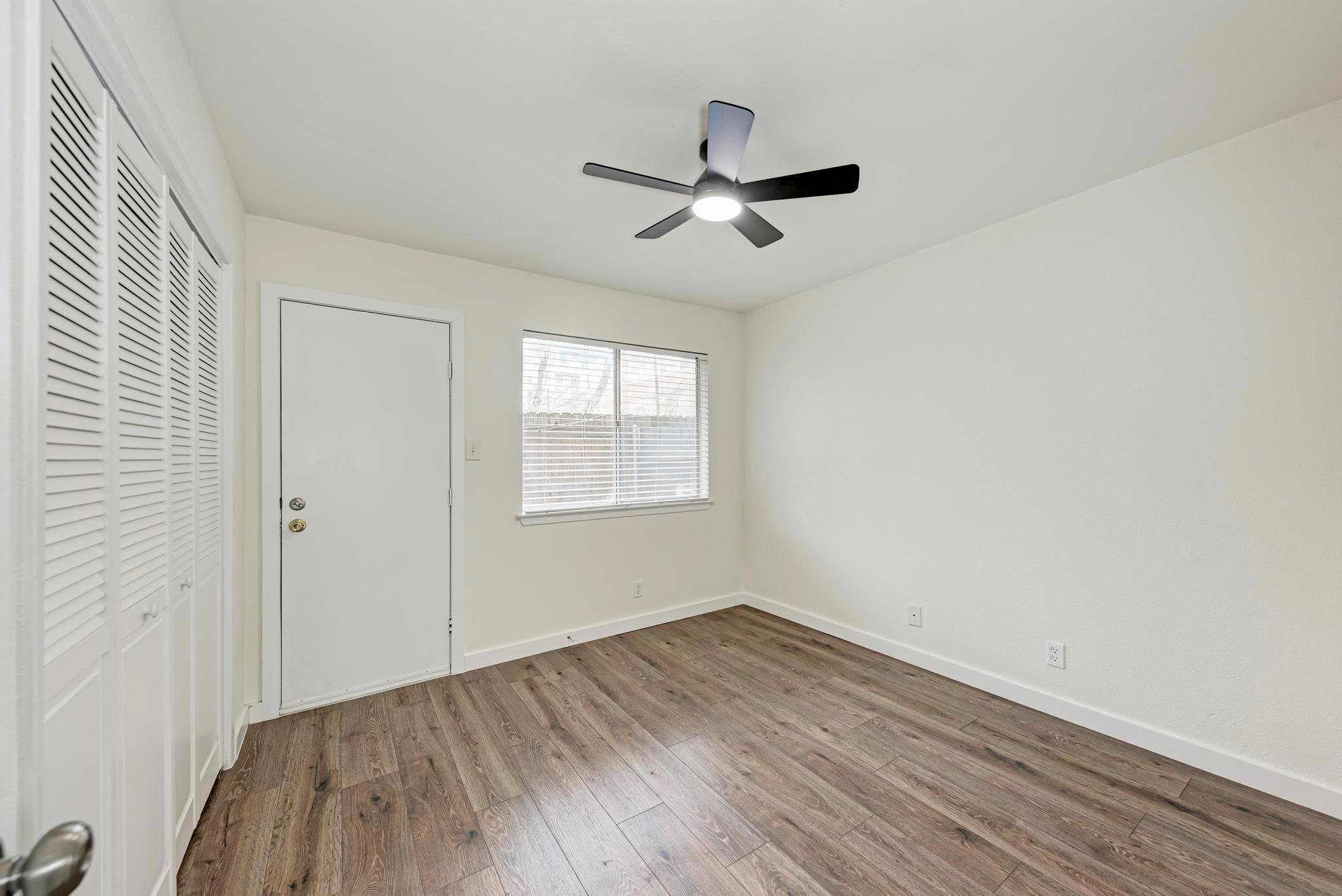 1010 W 23 St # 11, Austin, TX 78705