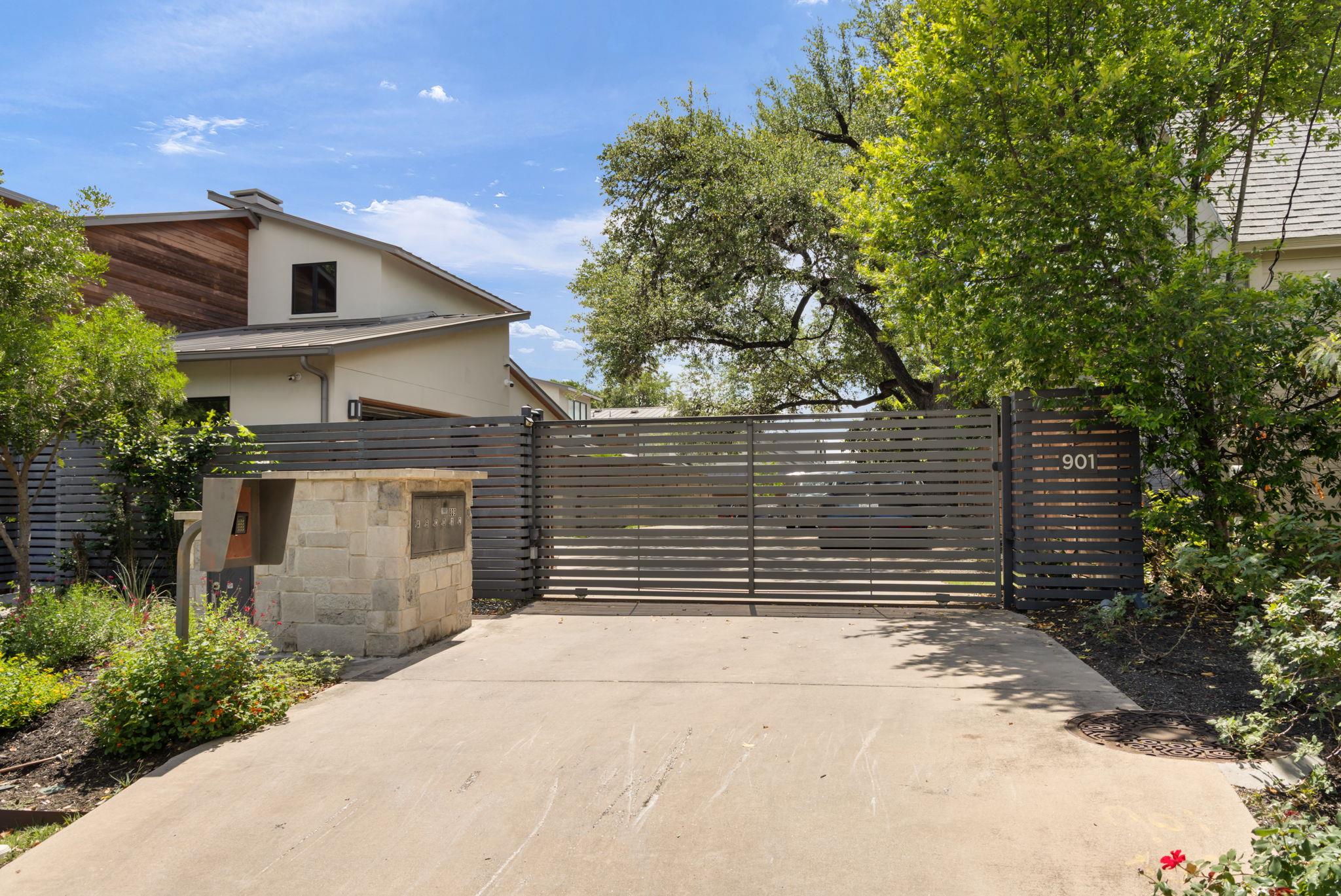 901 Bouldin Ave # A, Austin, TX 78704