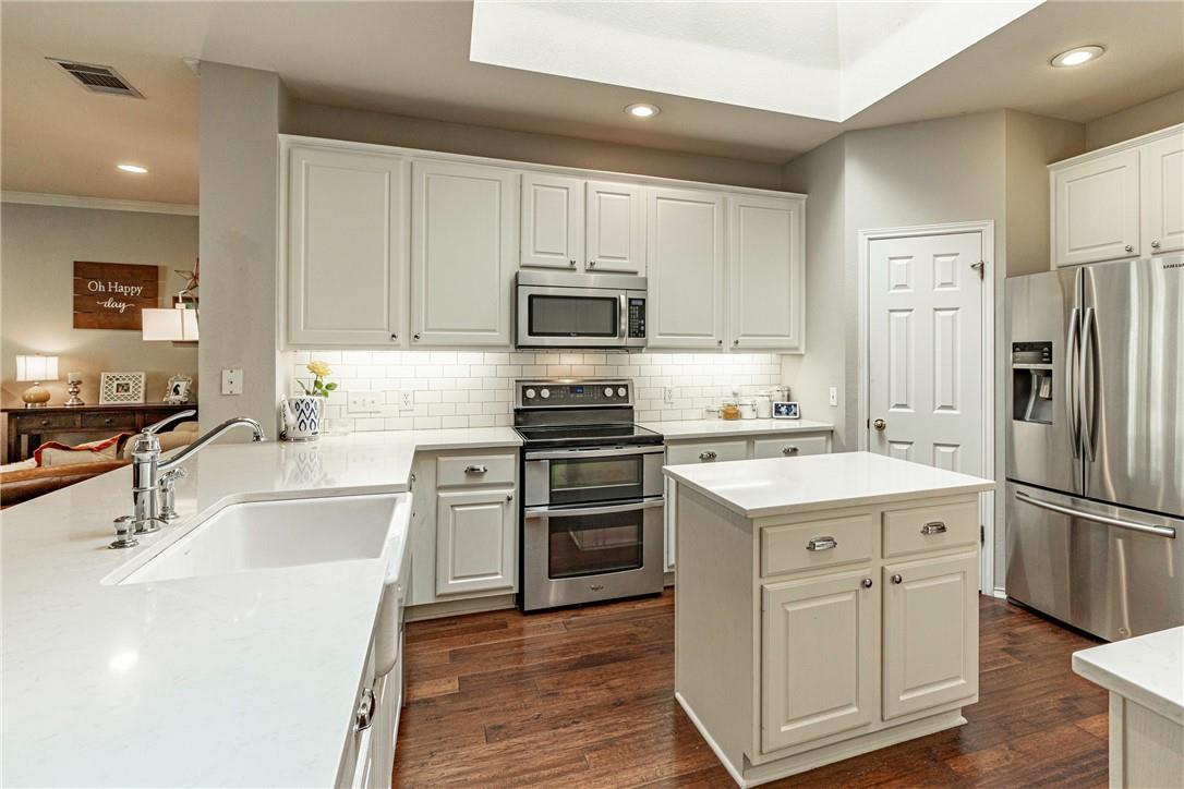 1618 Sundown Dr, Austin, TX 78738