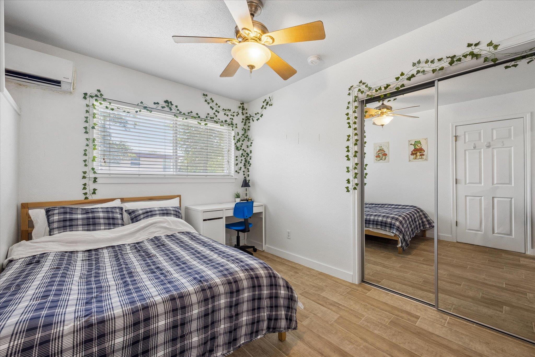 304 E 33rd St # 4, Austin, TX 78705