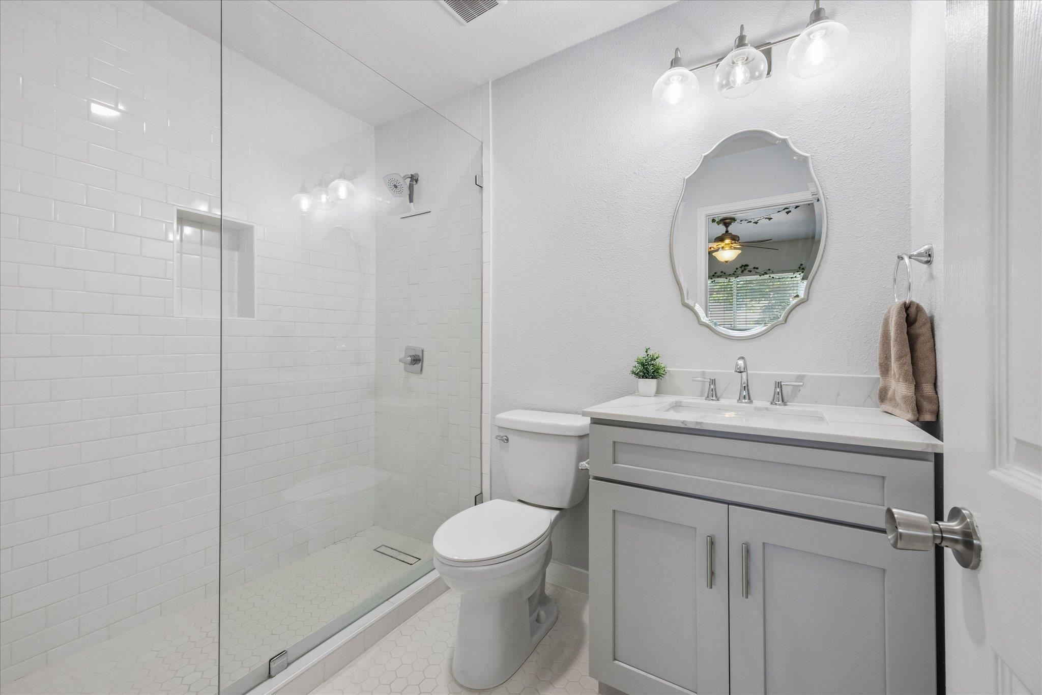 304 E 33rd St # 4, Austin, TX 78705