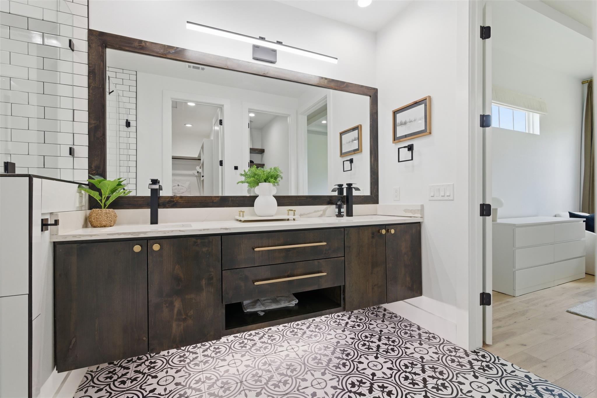 307 Chisholm Trl, Bastrop, TX 78602
