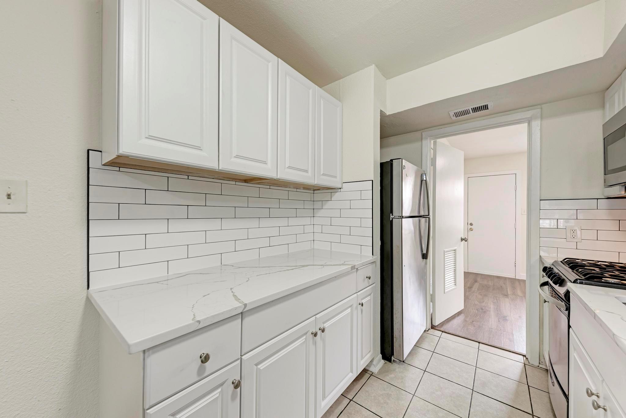 1010 W 23rd St # 6, Austin, TX 78705