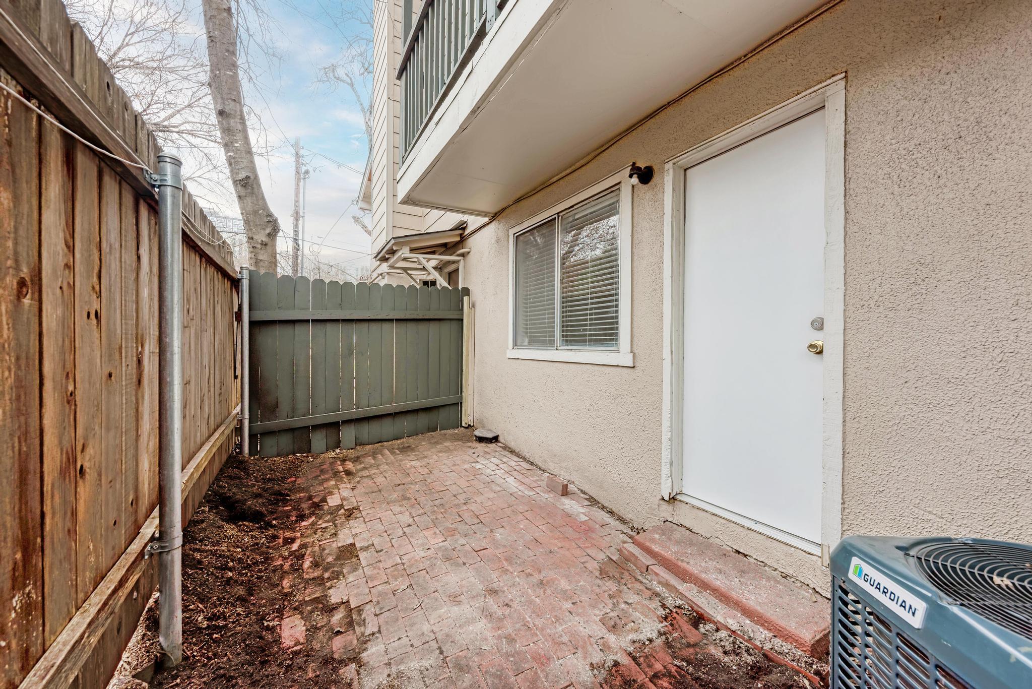 1010 W 23rd St # 6, Austin, TX 78705